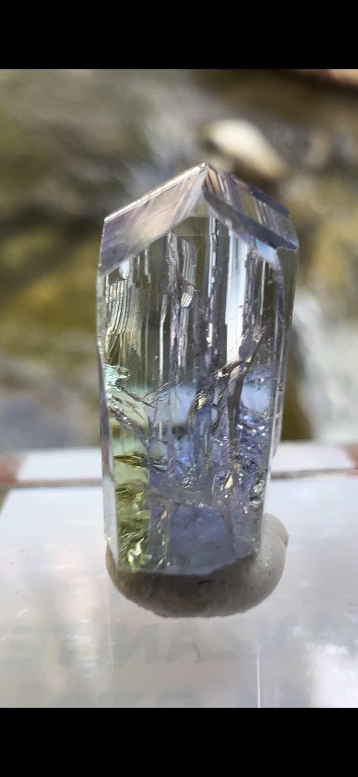 D4D9A5D1-D7D4-41C7-A3DB-A45840A7A81F