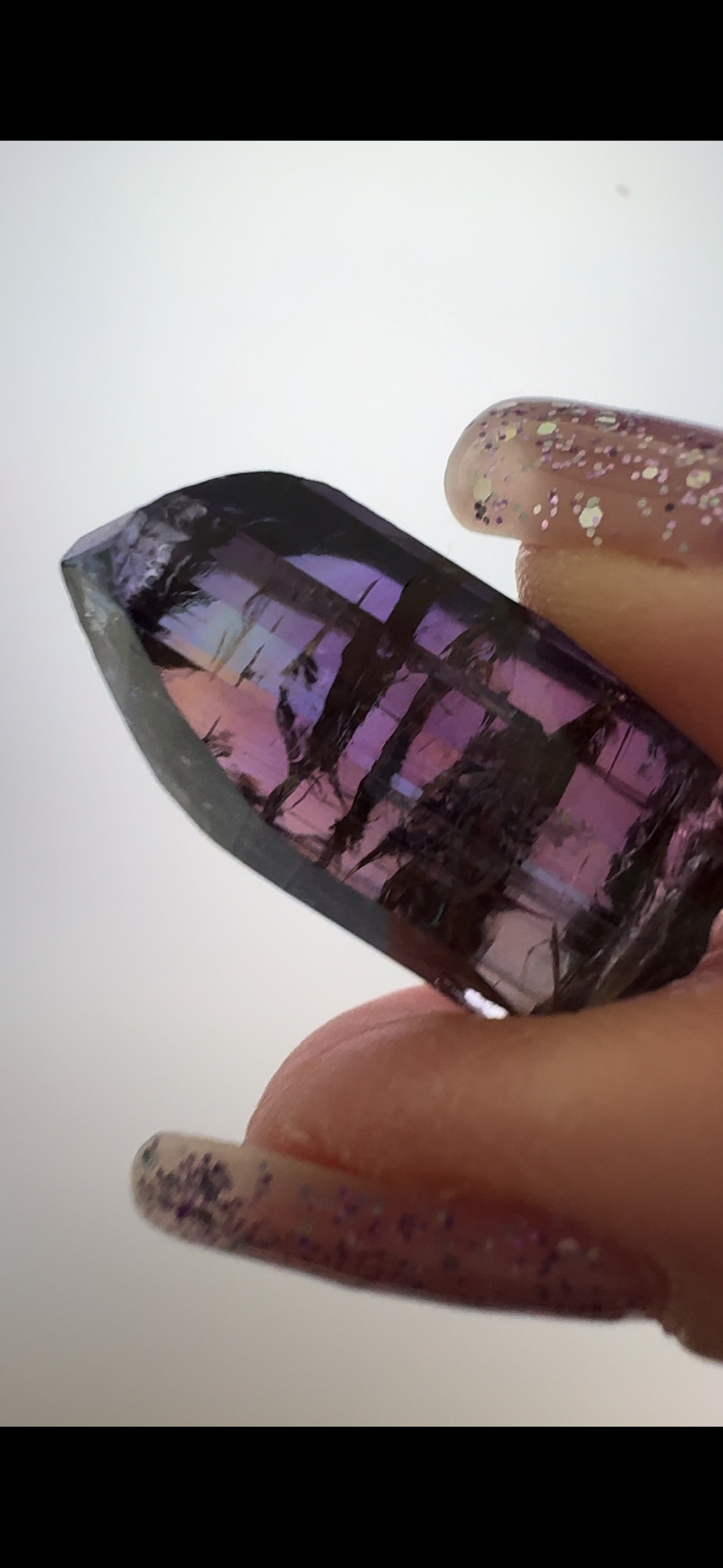 8FE0770A-943E-4D4F-9688-BF3F6C80FB32