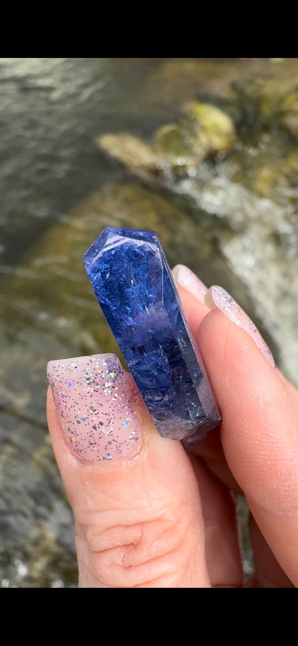 B9F48CB5-A071-4BE3-A038-F020A5D5953B