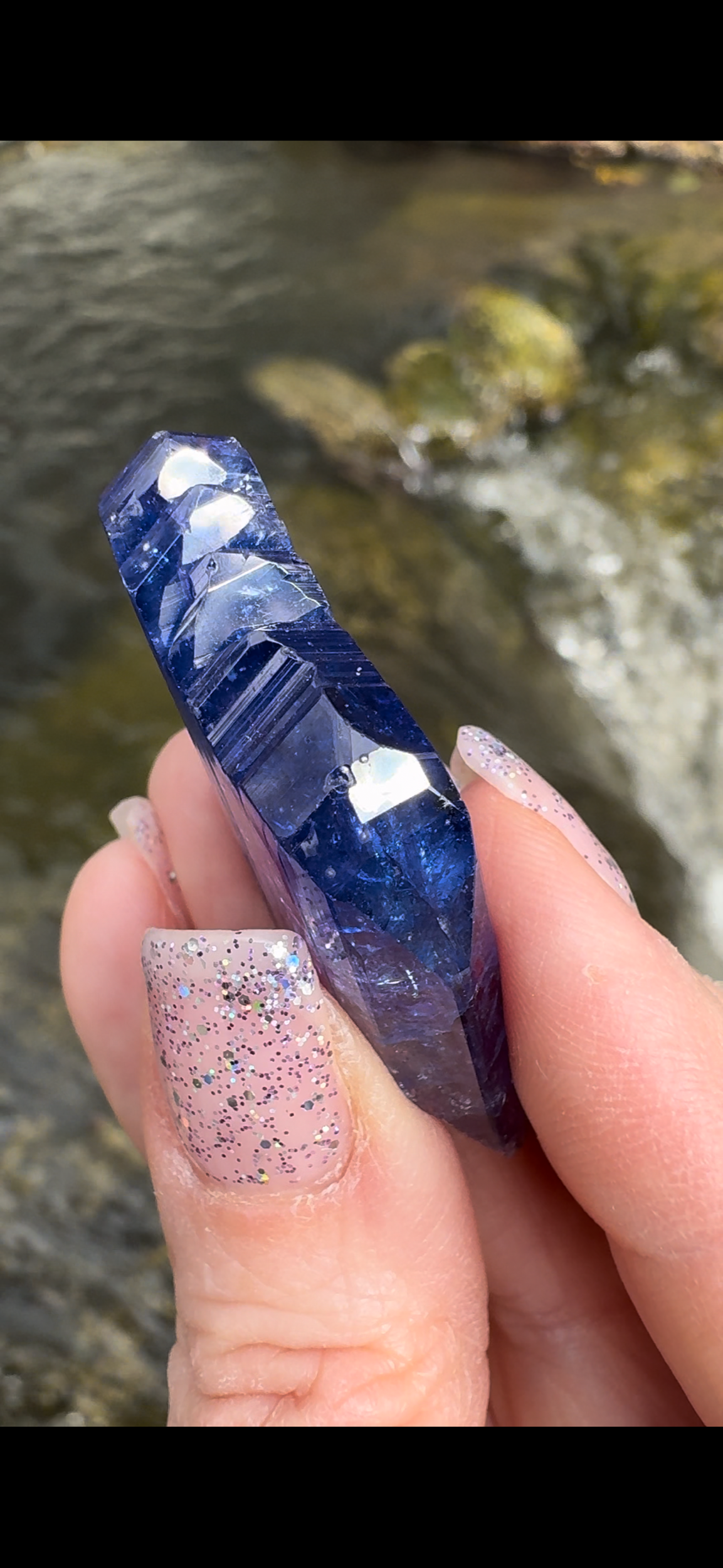 3F9CF274-57FA-41EF-B7A1-C667915AD1E4