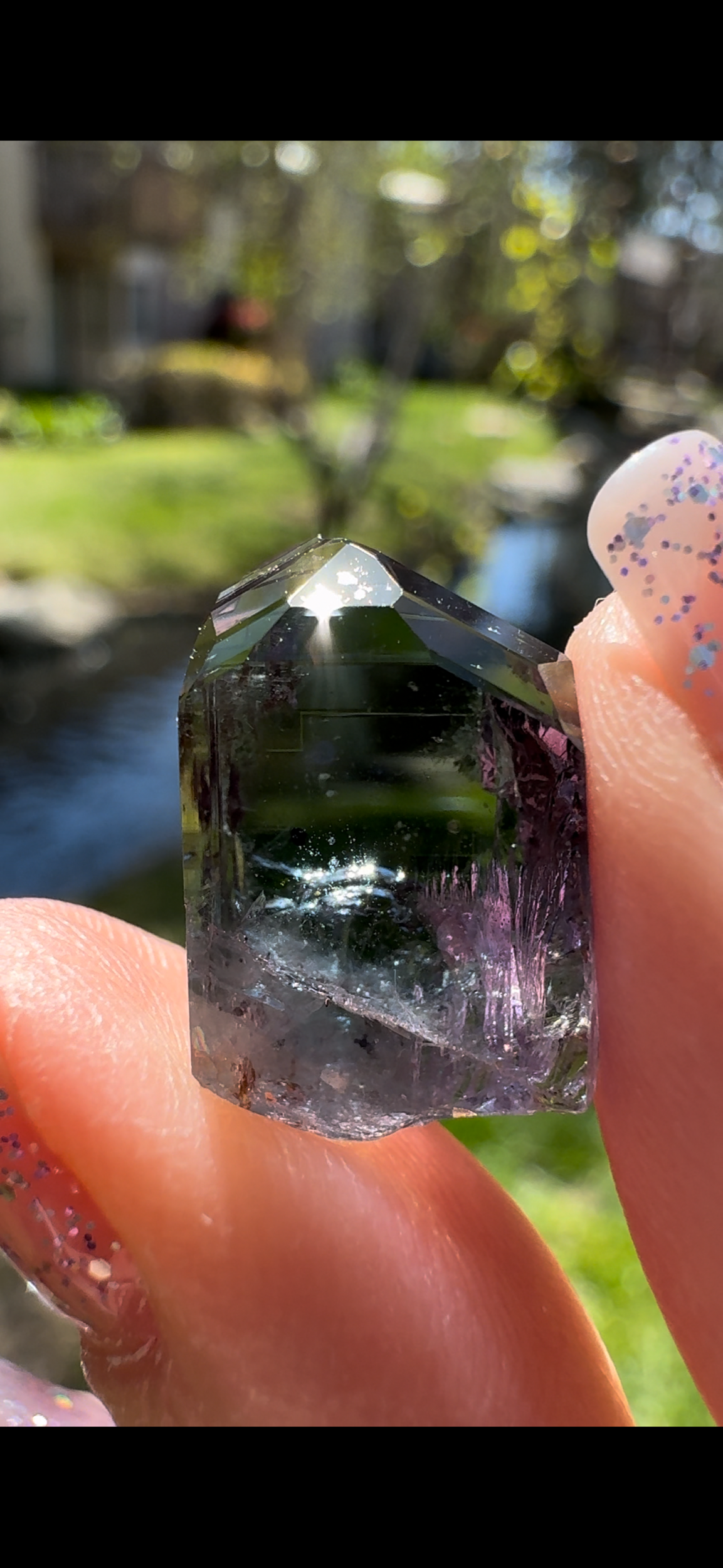 A5D762BC-CAFA-470B-9FEA-DD3FF4FE1C59