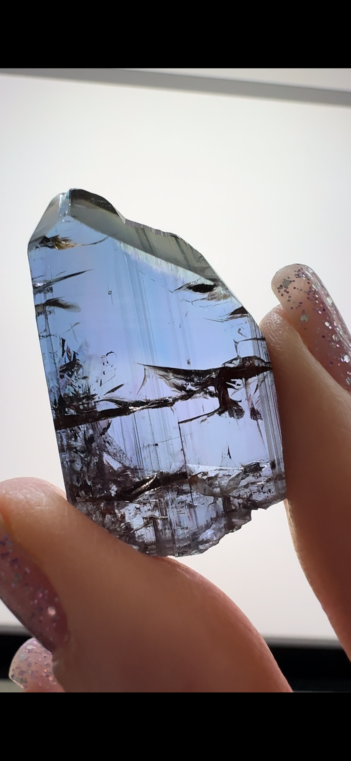 6915D0BF-52E6-43BB-8D16-6D1F21FFA76F