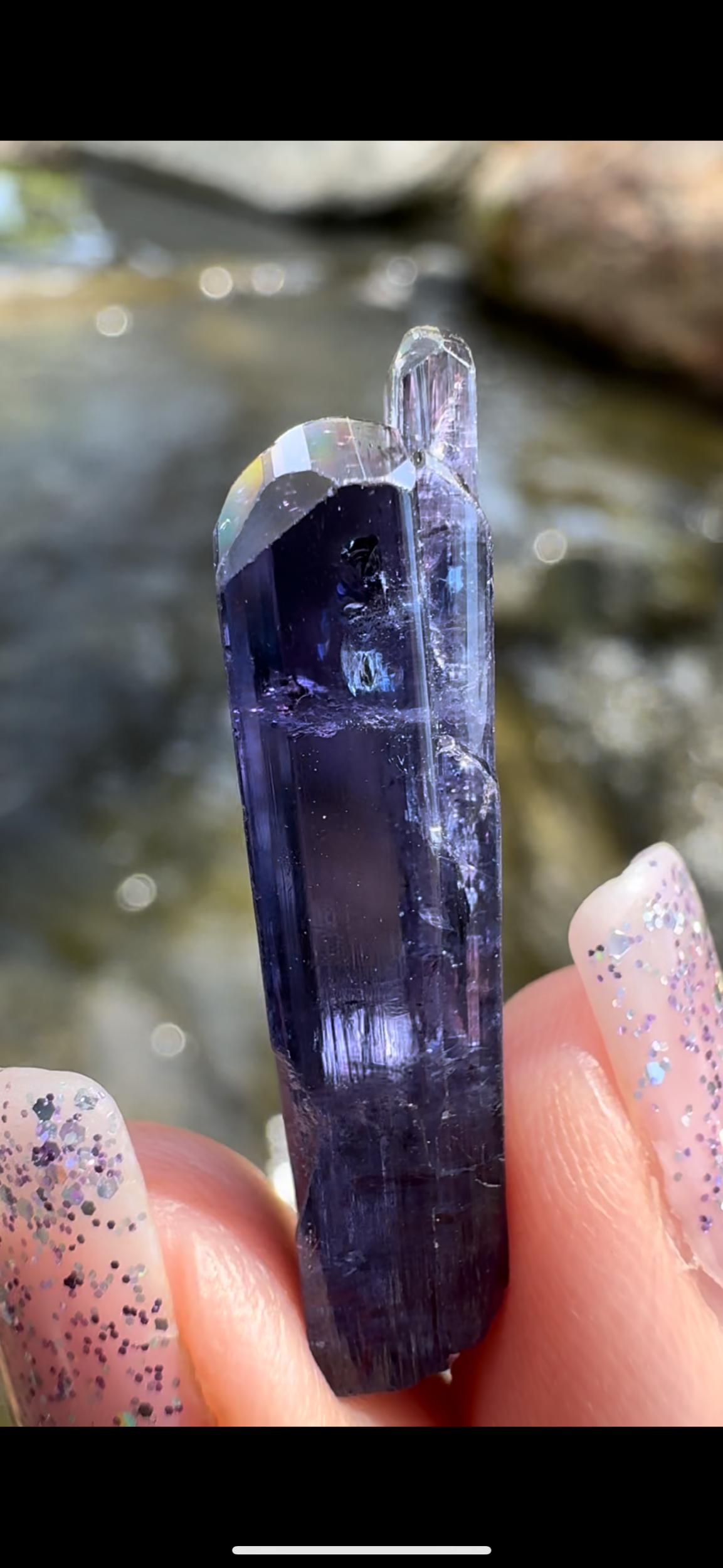 6DEA74F4-A316-4D54-BDCB-934A8E9813B0