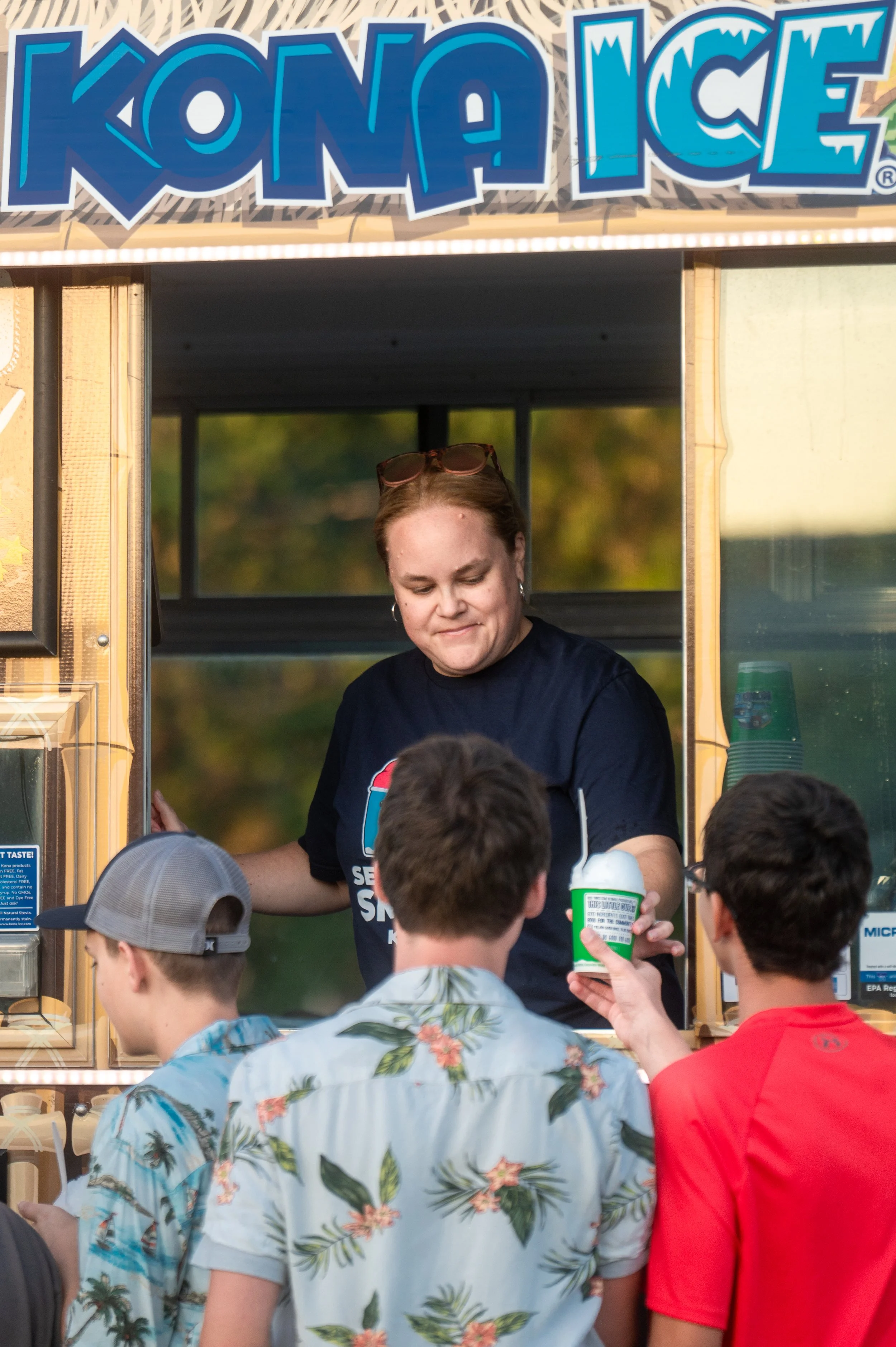 230816_WL_OrientationLuau_69.JPG