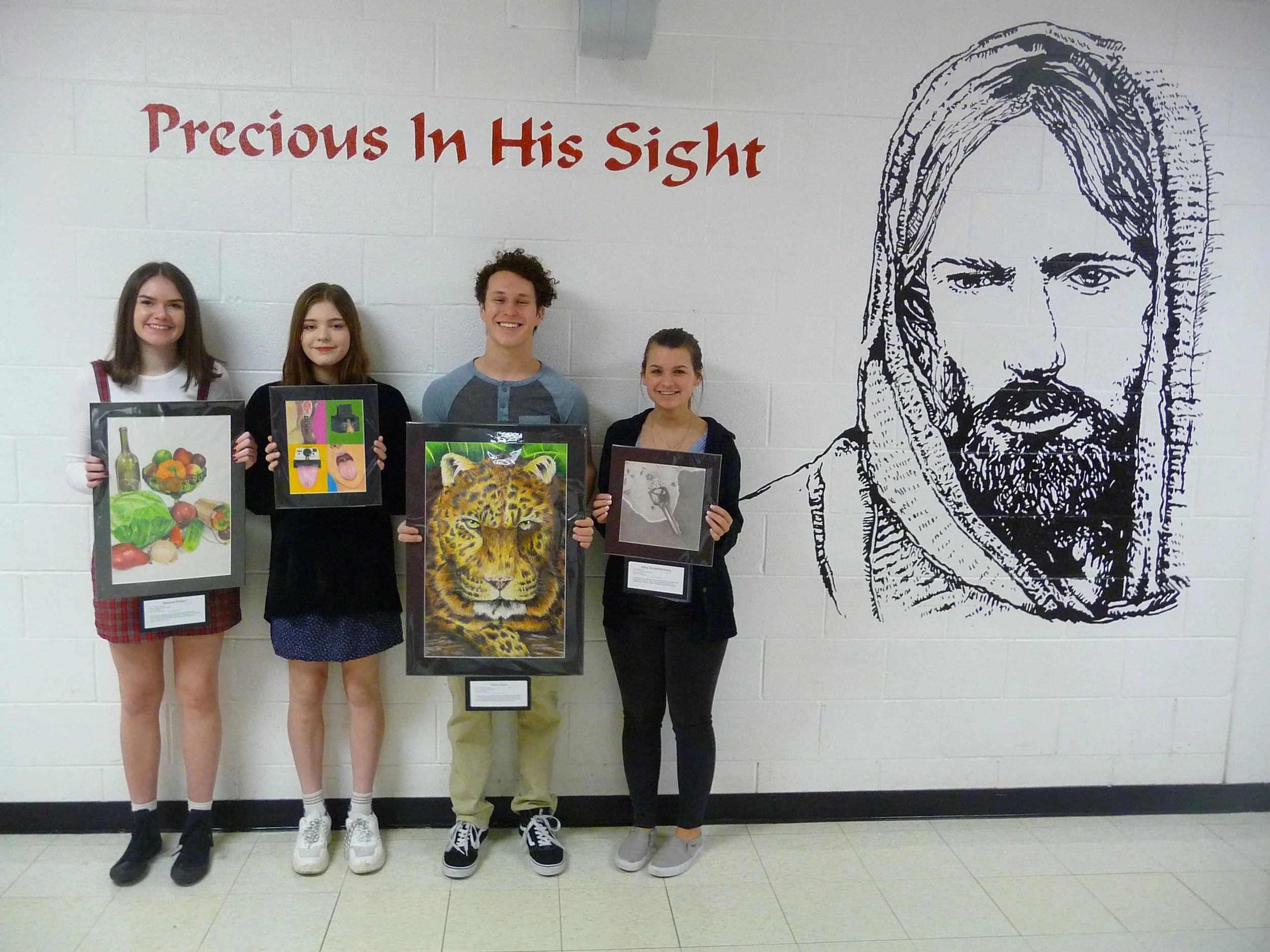 Melanie Siebert, Maddie Kasat, Aaron Gunn & Abby Schwichtenberg with their award-winning artwork