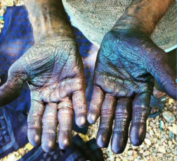 hands.png