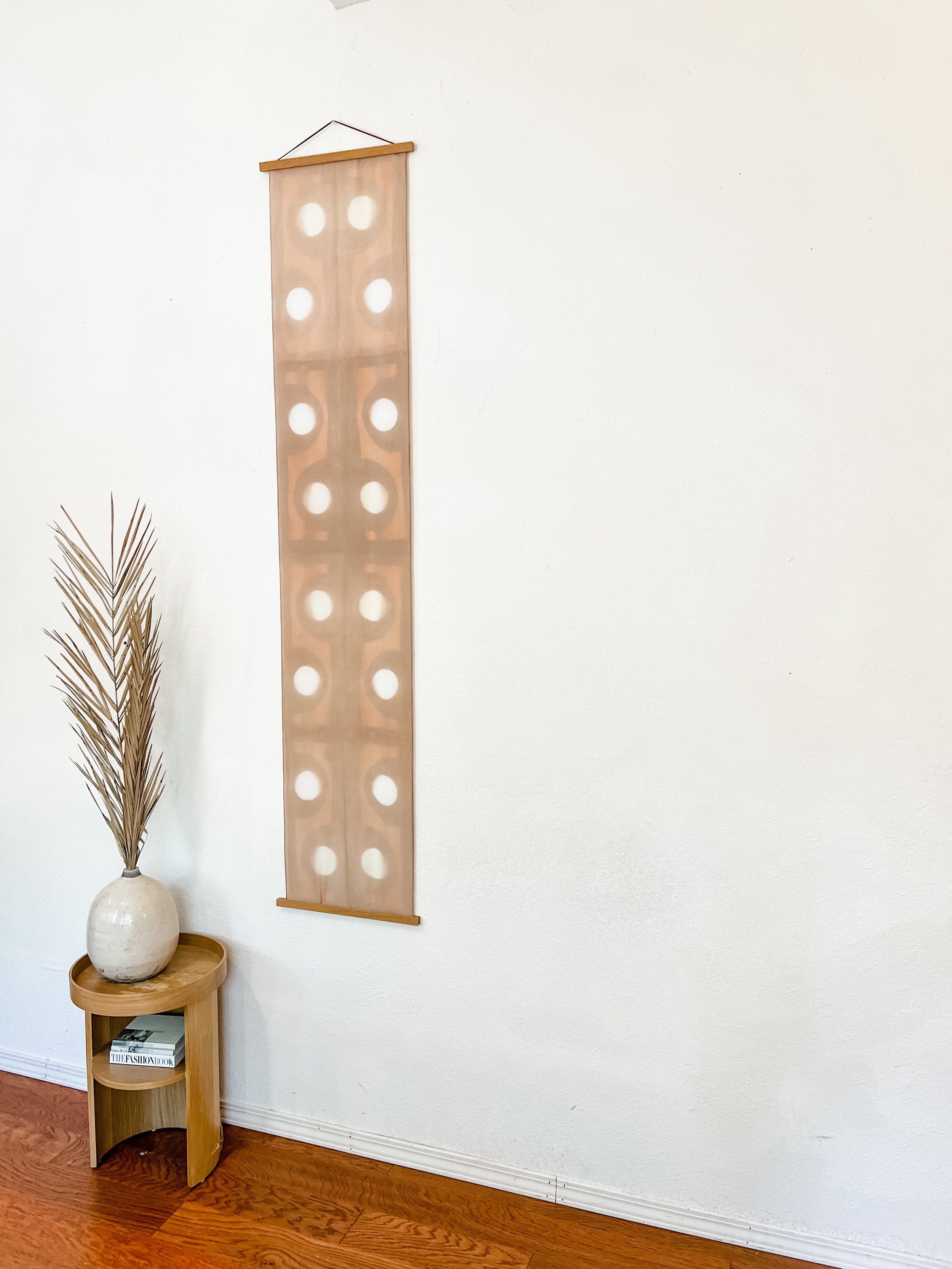 Lola Scroll (terra plum)