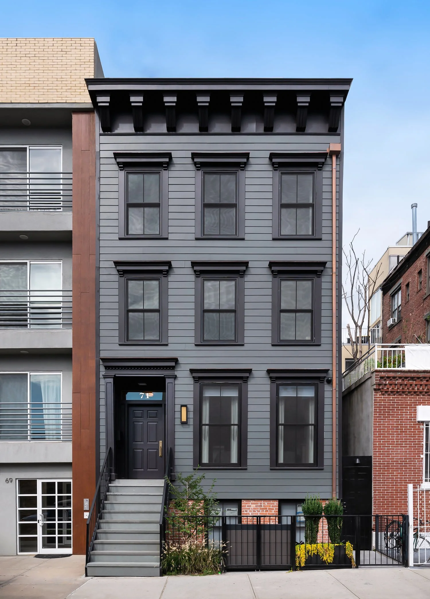 Brooklyn-Greenpoint-Townhouse-Renovation-Adi-Gershoni-Architect-1.jpg