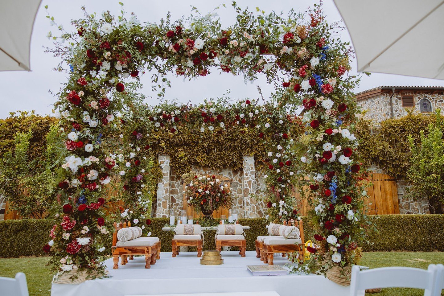 What mandap dreams are made of ❤️⁠
⁠
Venue: @jacuzziwines⁠
Photographer: @teribphotography⁠
Videographer: @collideskope⁠
Event &amp; Floral Designer: @asmahobab⁠
Rentals: @ampartyrentalsinc⁠
DJ: @musicmantradjs⁠
⁠
#allora #alloraeventdesigns #wedding