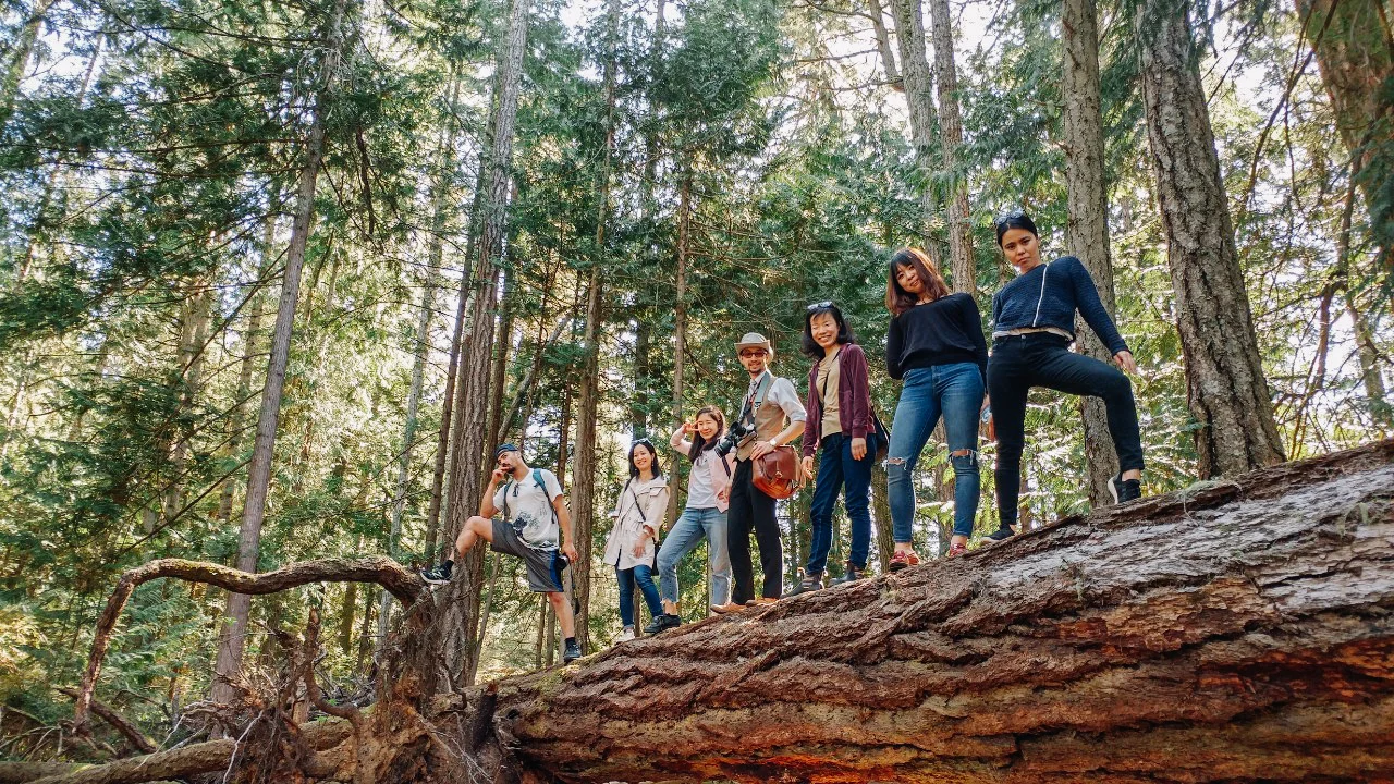 (青年会) Matheson Lake へハイキング