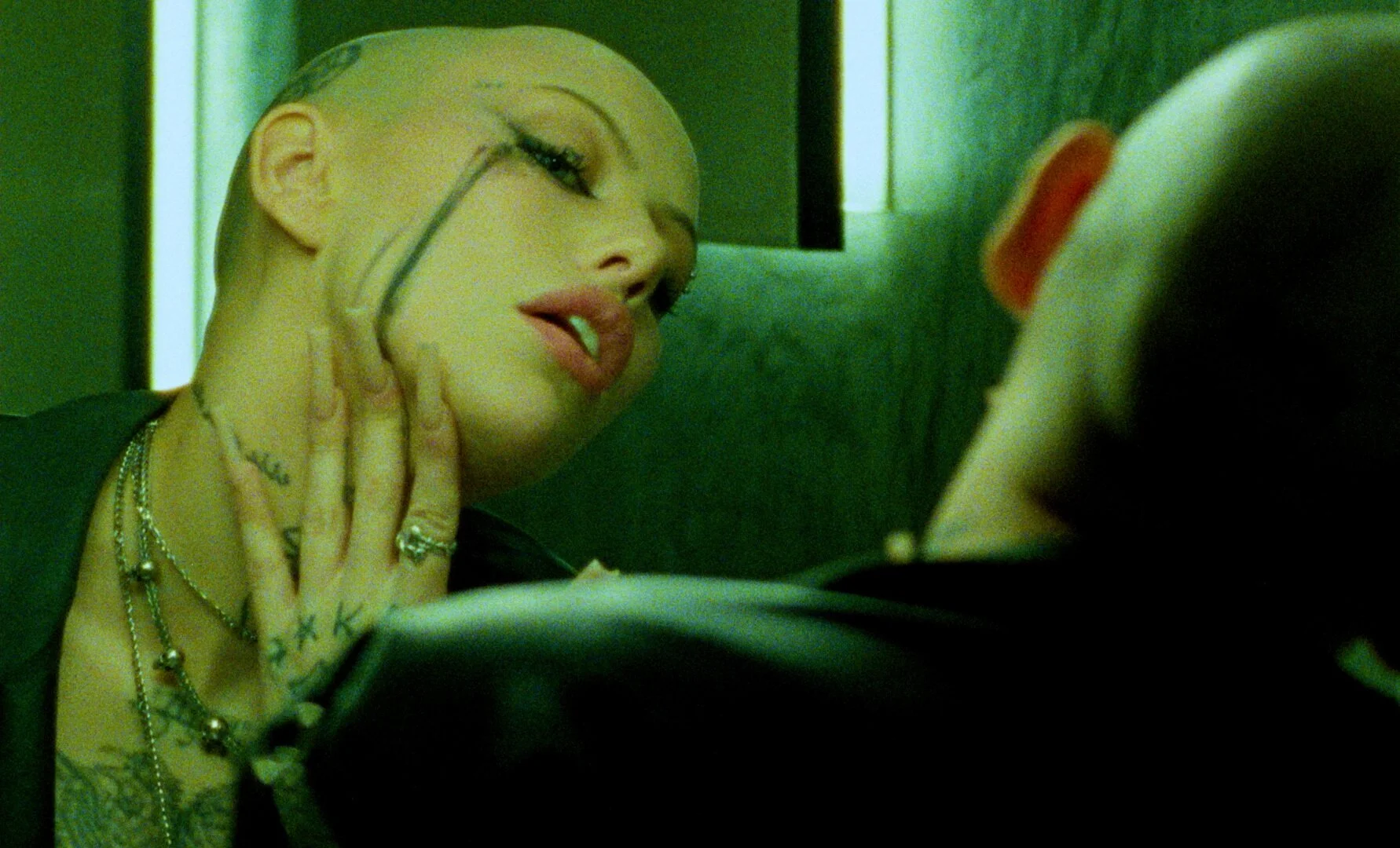 Skrillex - Too Bizarre Prores.mov.00_01_20_12.Still013.png