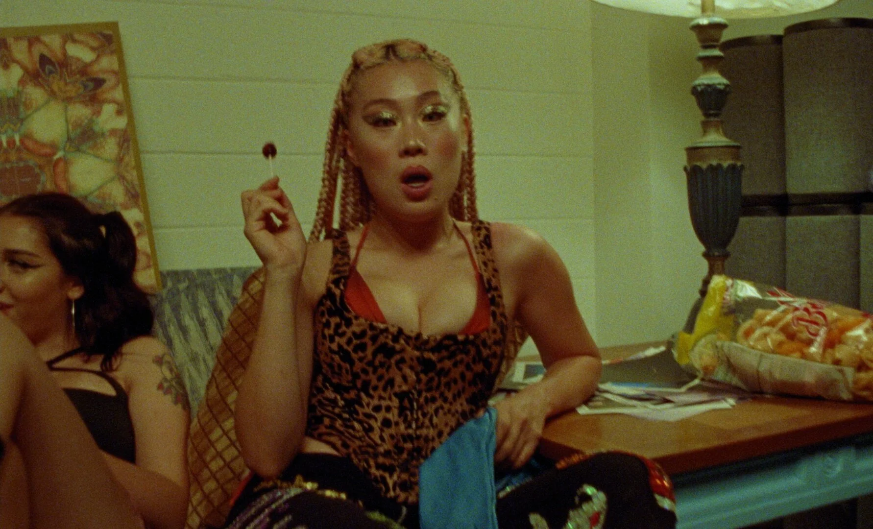 Skrillex - Too Bizarre Prores.mov.00_02_41_16.Still044.png