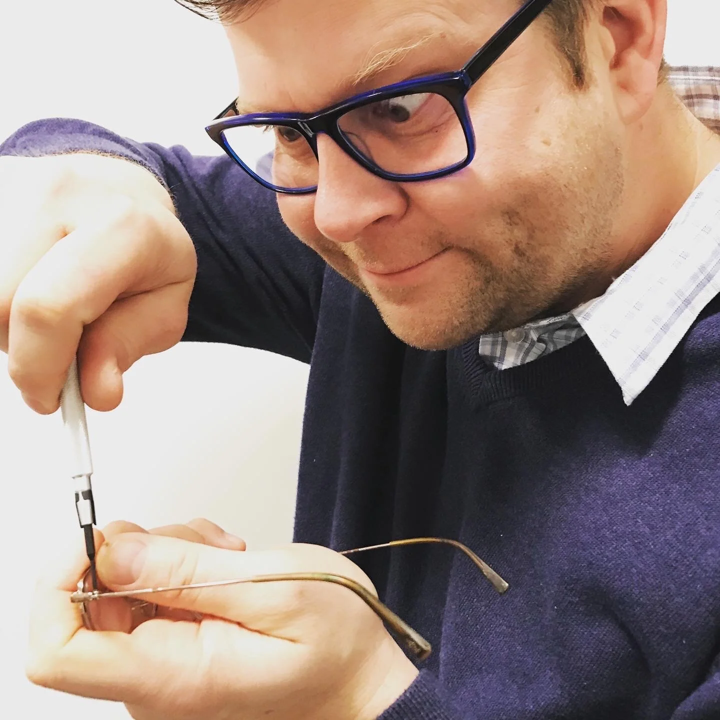 glasses while you wait