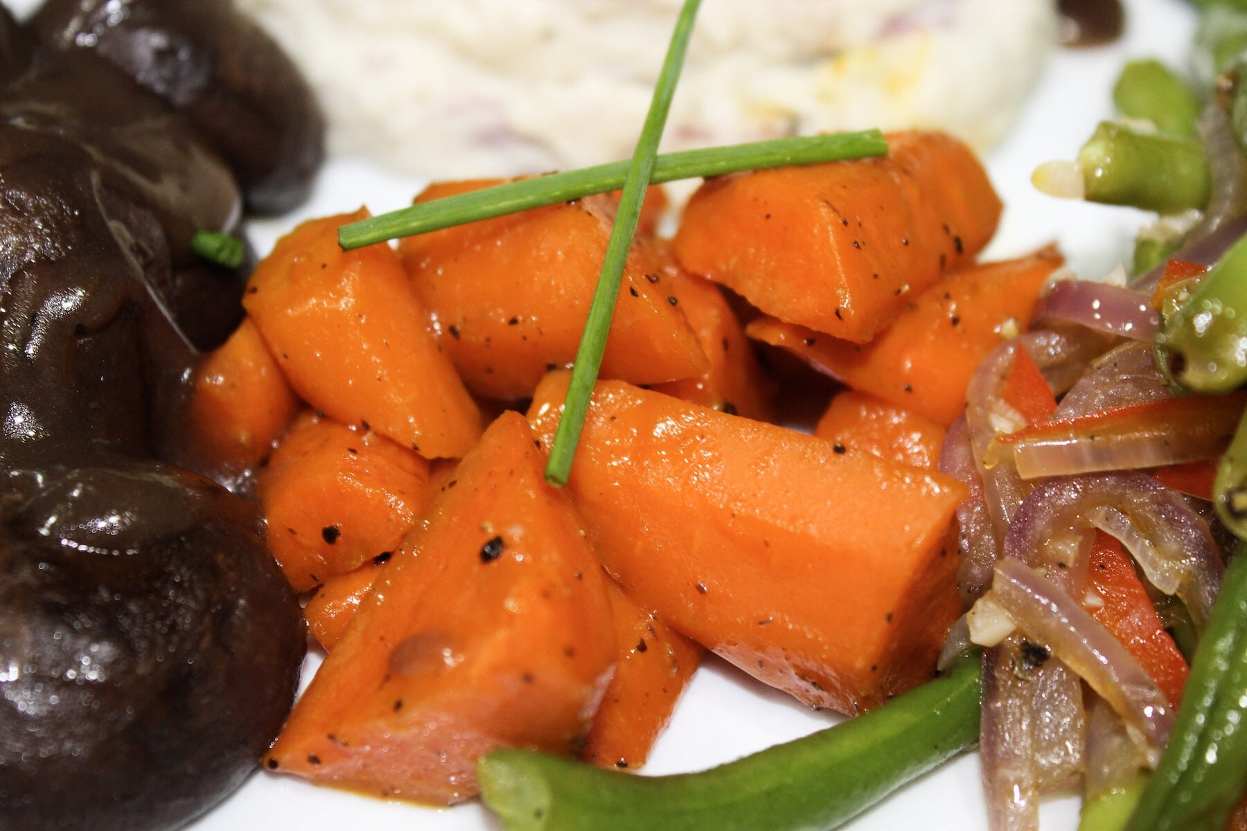 Orange Balsamic Glazed Carrots | OKC Veggie