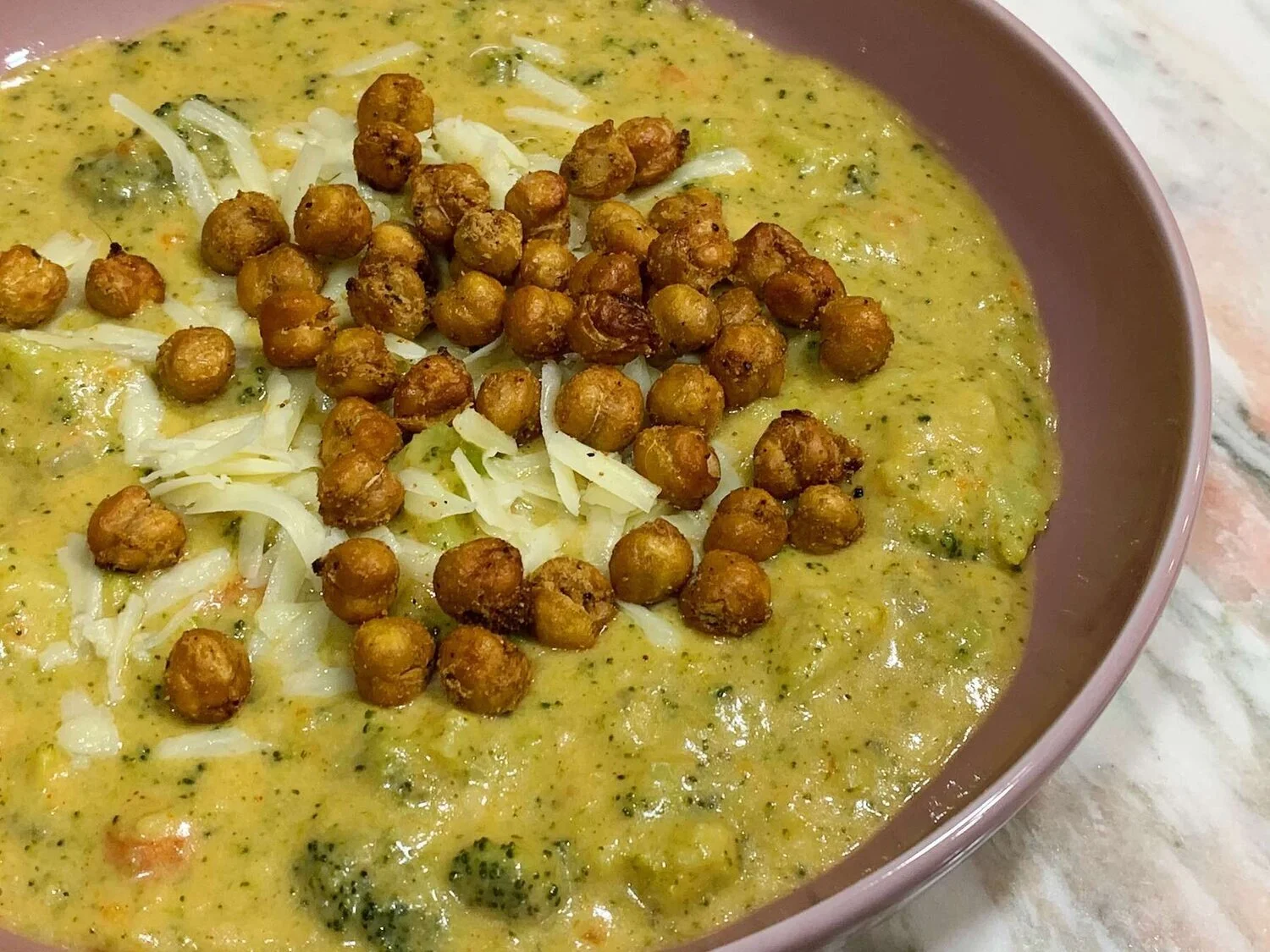 Broccoli+&+White+Cheddar+Soup+with+Air+Fried+Chickpea+Croutons.jpg