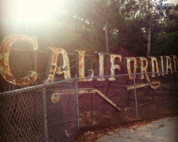 On watching the 2000 movie "Where the Heart Is" starring Natalie Portman, Ashley Judd, and Stockard Channing in which Natalie Portman plays a pregnant teenager whose boyfriend abandons her at a Wal-Mart while on a cross-country trip and she then liv…