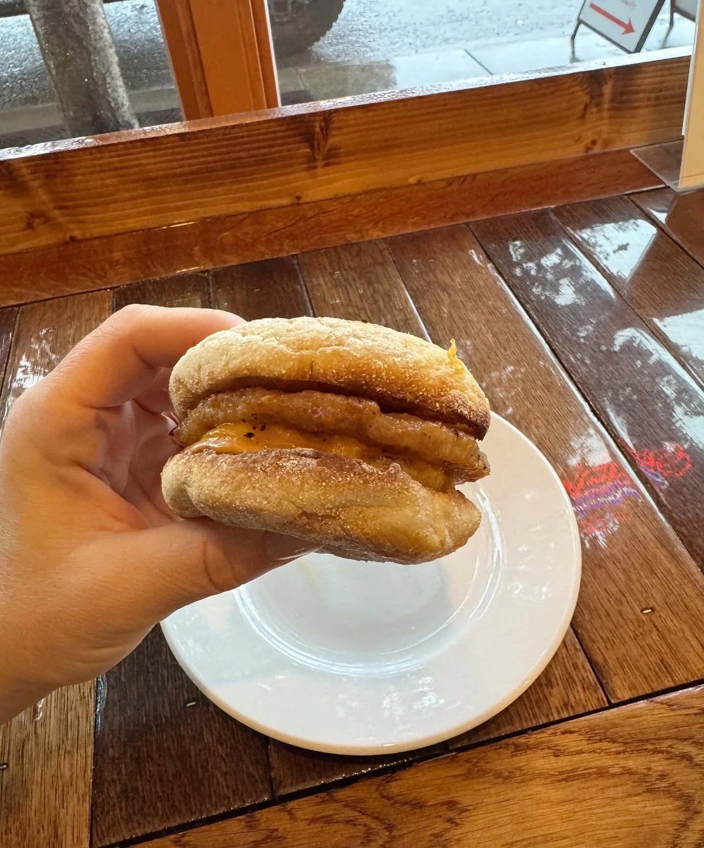 BIG NEWS! 🚨 Breakfast sandwiches are now here at The Common Cup! Simple and delicious - egg, sausage patty, cheddar cheese and chipotle mayo served on an English muffin. Perfect for those quick mornings and for eating on the go!
