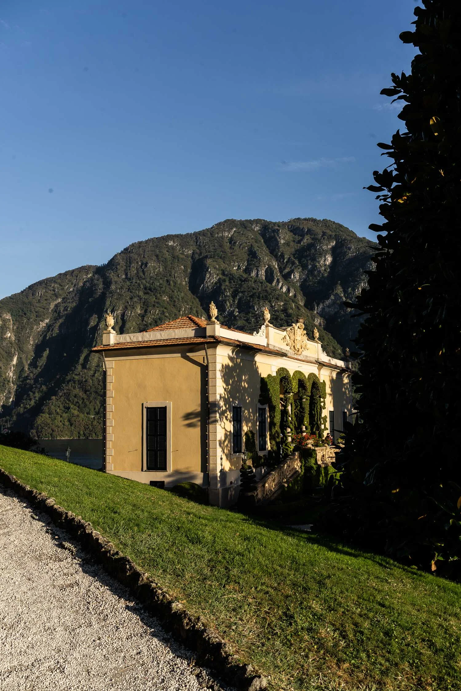 Villa-del-Balbianello-Lake-Como-Italy-loggia-02339.jpg
