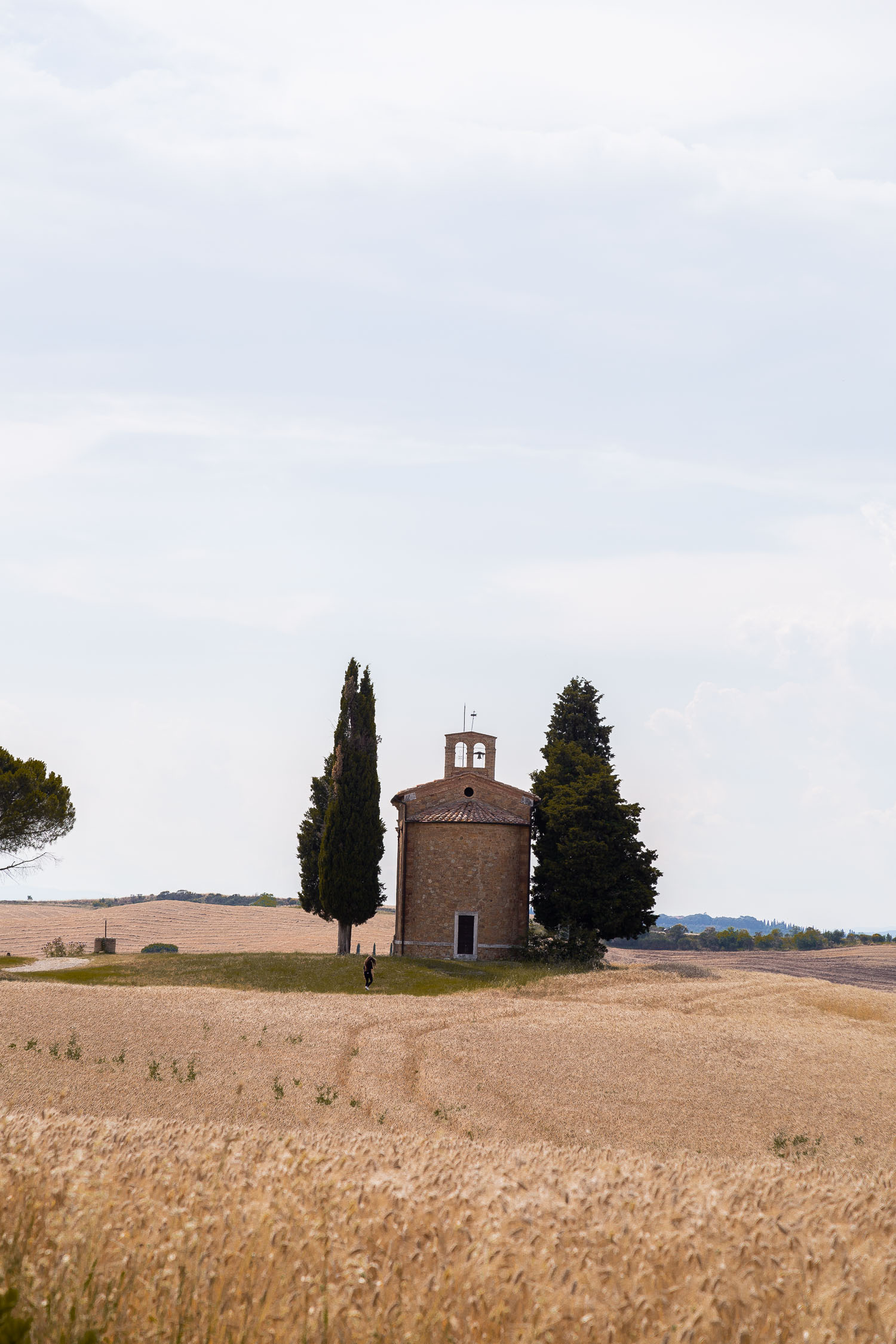 Tuscany-country-church-5233.jpg