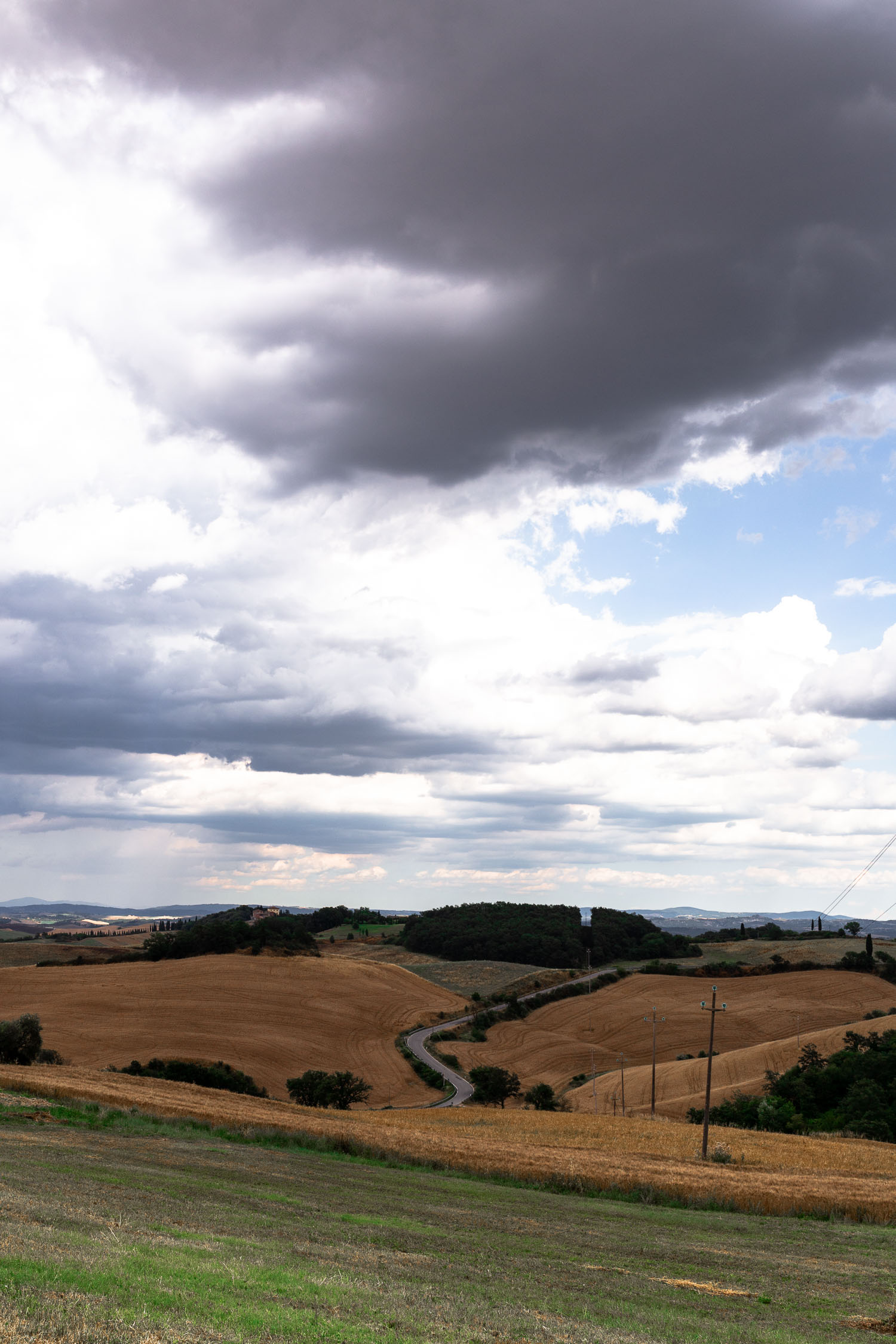 Tuscany-country-winding-road-4294.jpg