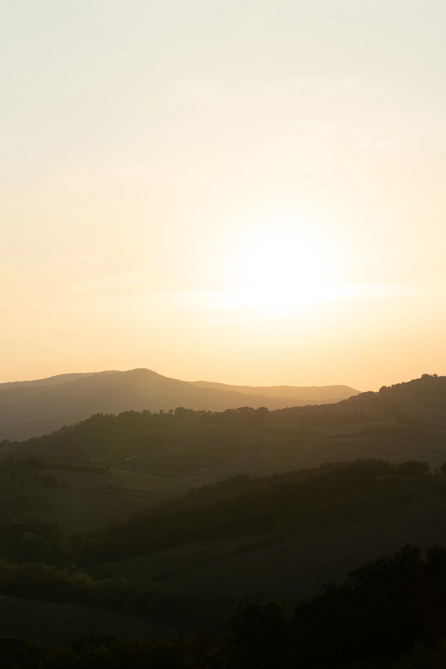 Tuscany-landscape-at-sunset-01874.jpg