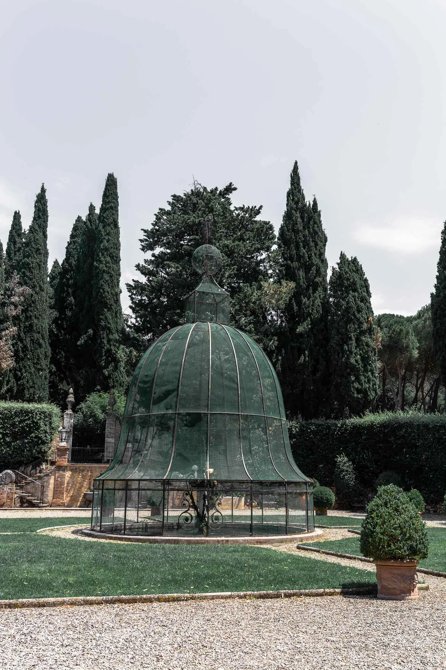 Tuscany-Relais-La-Suvera-courtyard-4730.jpg