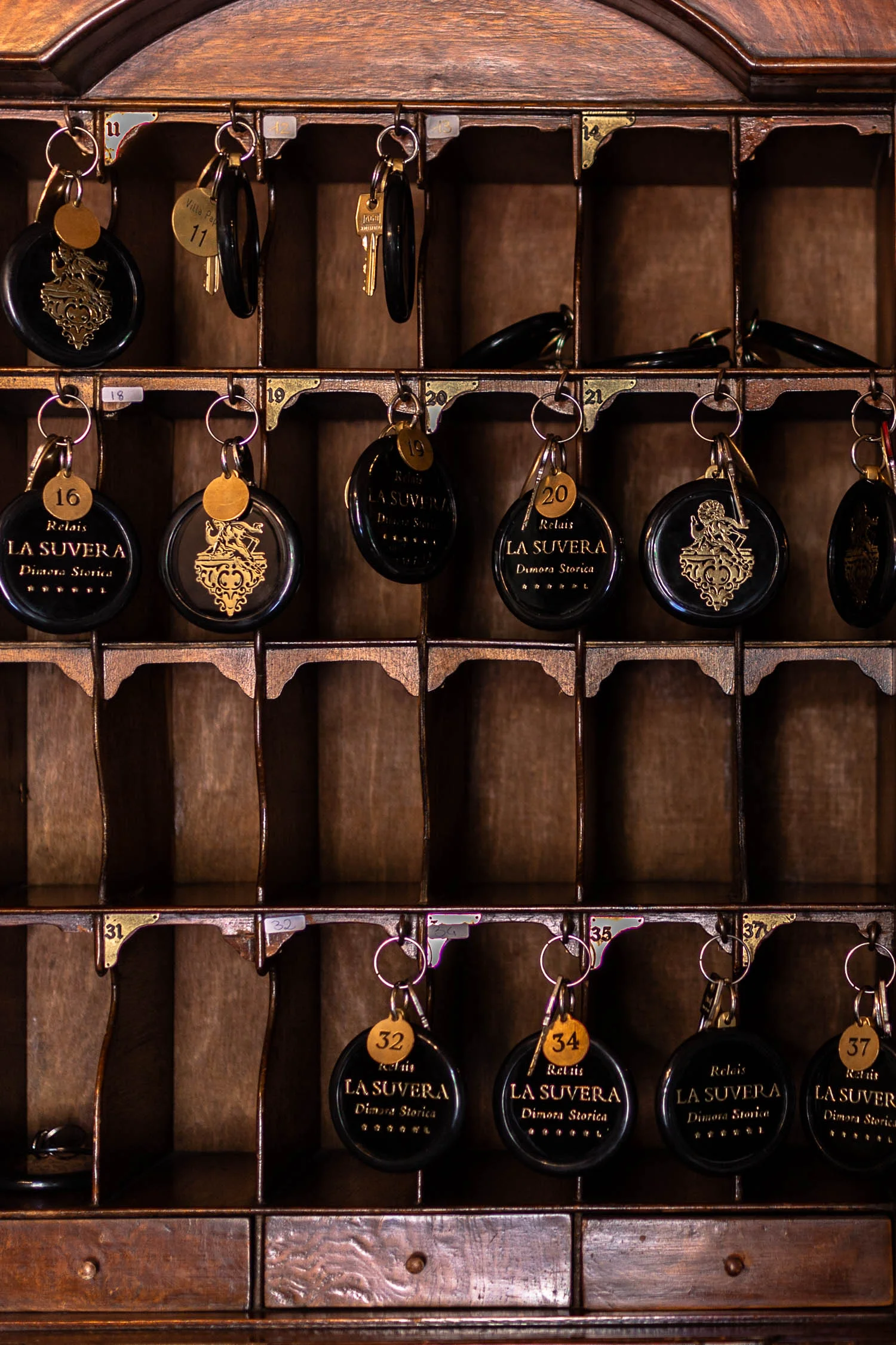 Tuscany-Relais-La-Suvera-Key-Holder-4777.jpg