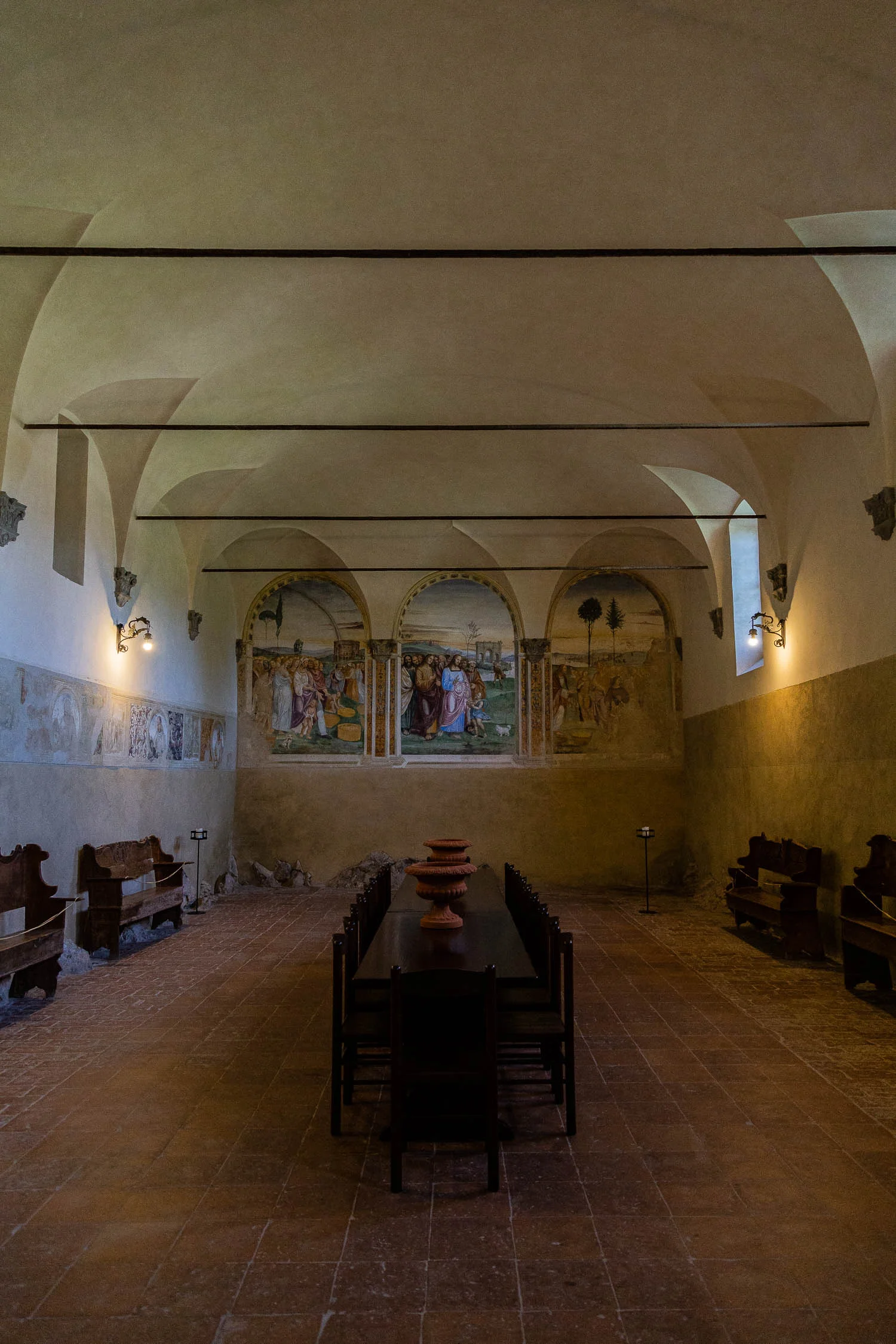 Tuscany-Sant-Anna-in-Camprena-refettorio-5391.jpg