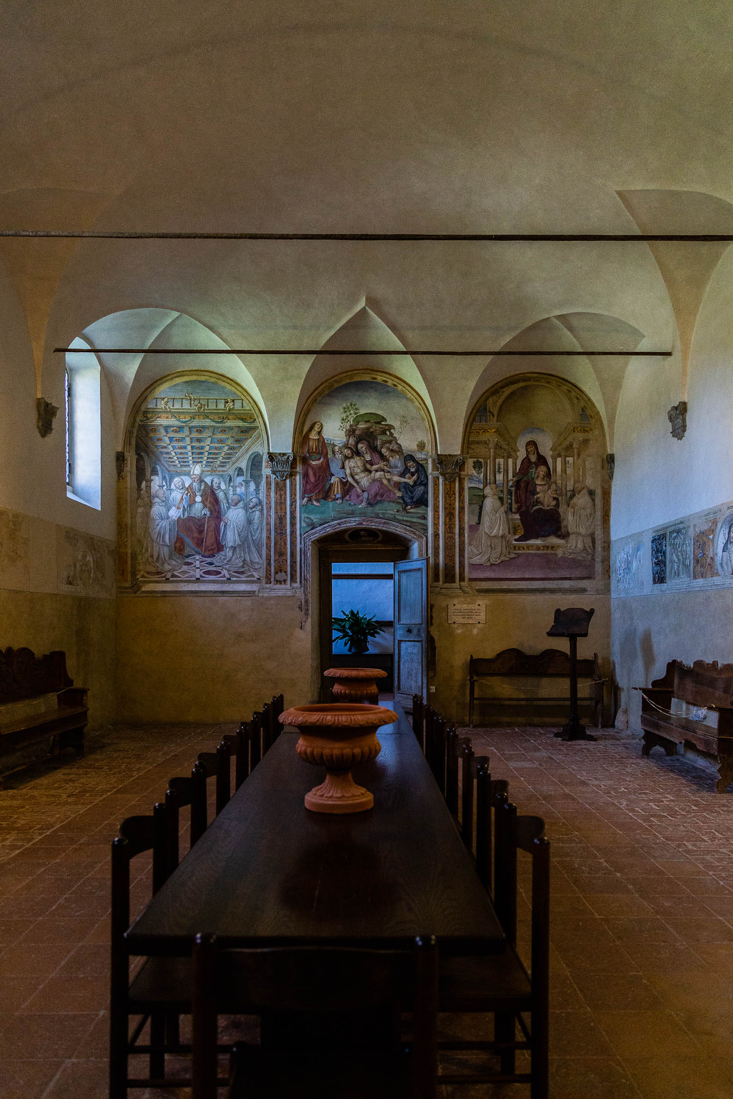 Tuscany-Sant-Anna-in-Camprena-refettorio-5393.jpg