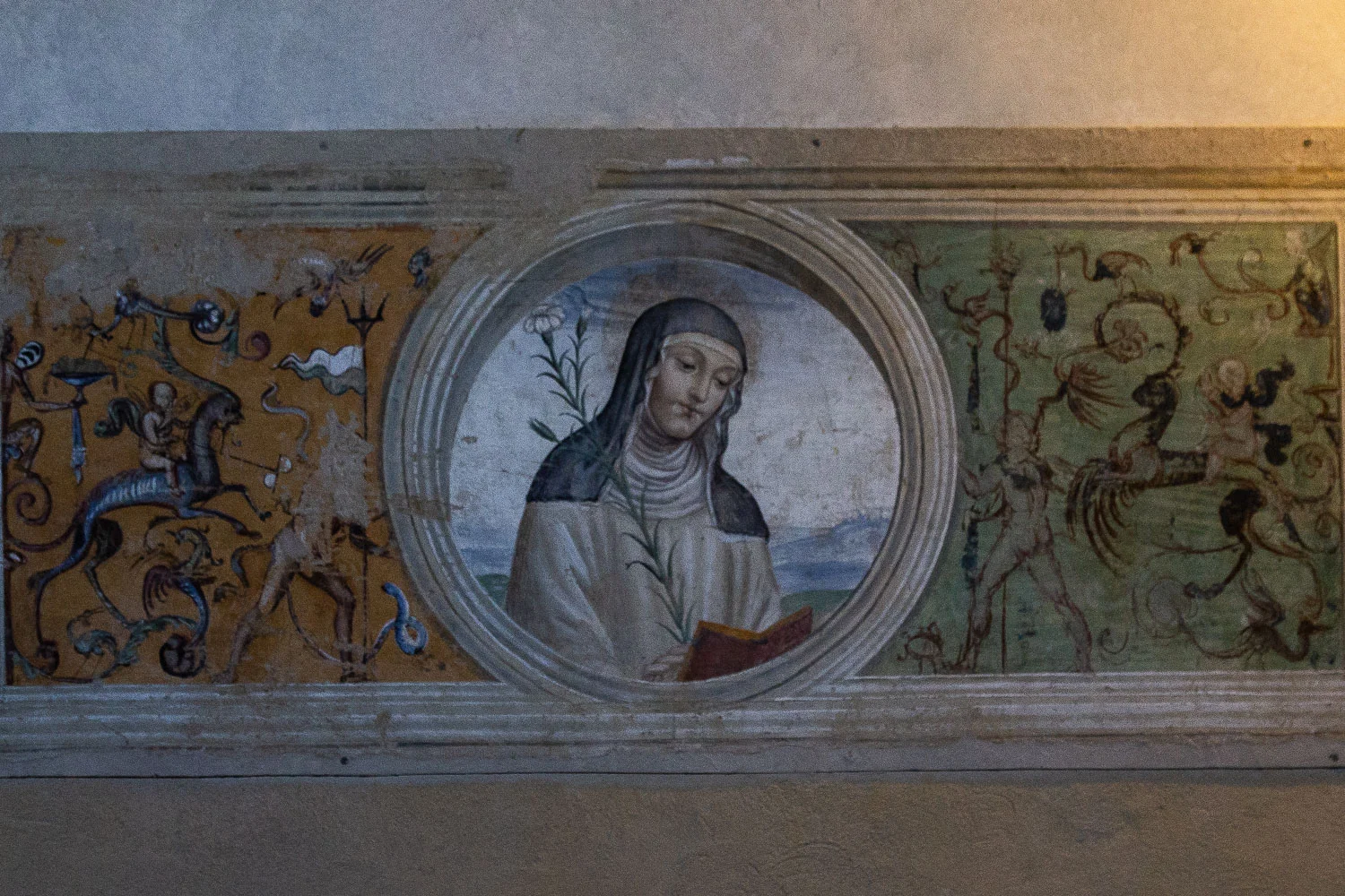 Tuscany-Sant-Anna-in-Camprena-wall-painting-5397.jpg