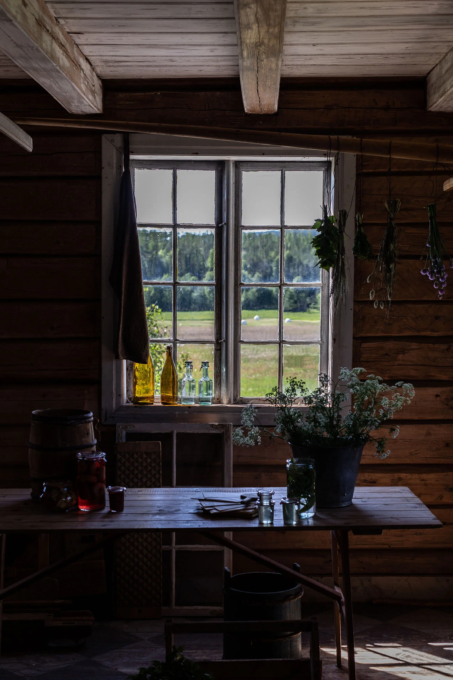 Norway-room-detail-window-2323.jpg