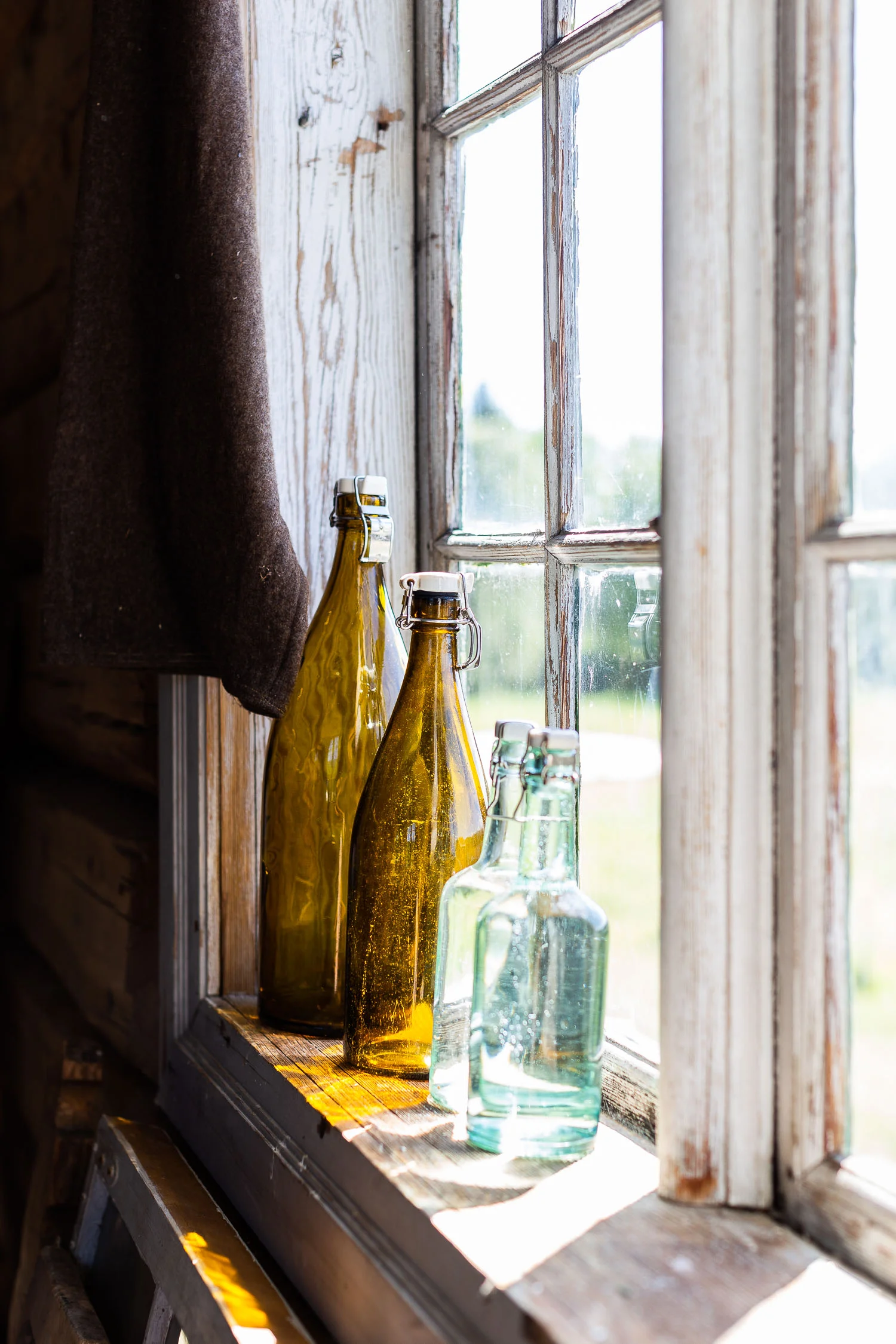 Norway-glass-bottles-on-the-window-2318.jpg