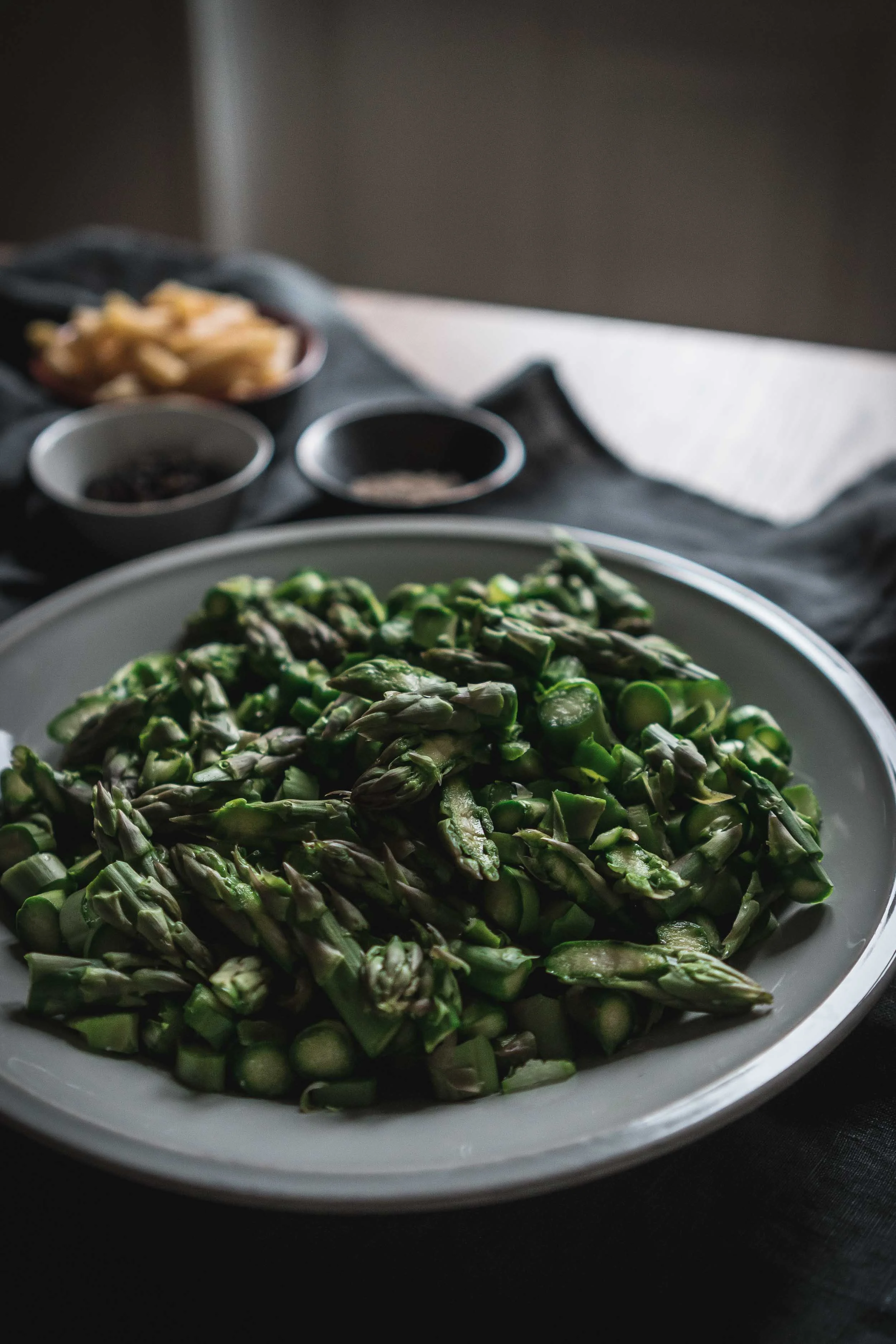 Asparagus-and-Bacon-Penne-Pasta-05110.jpg