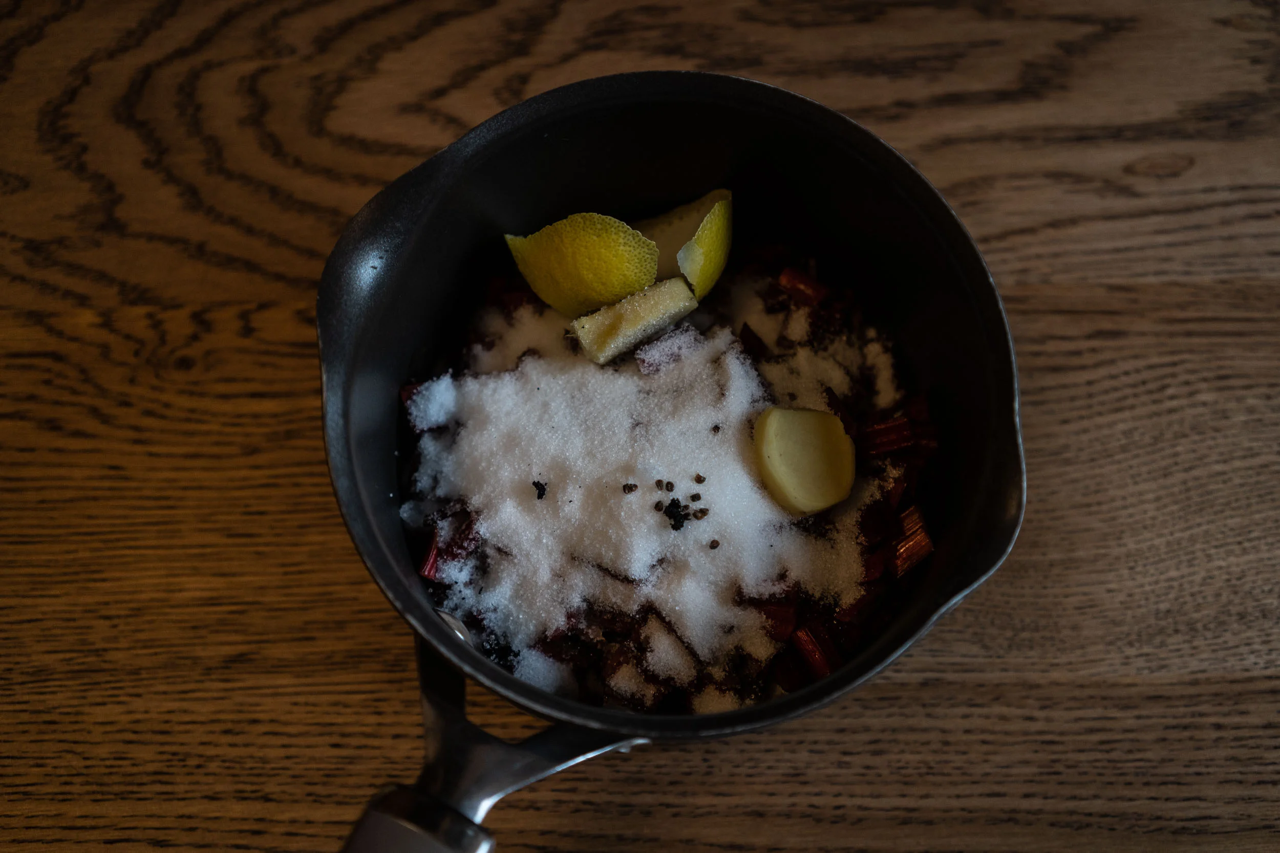 Rhubarb-Jam-with-cardamom-and-ginger-05090.jpg