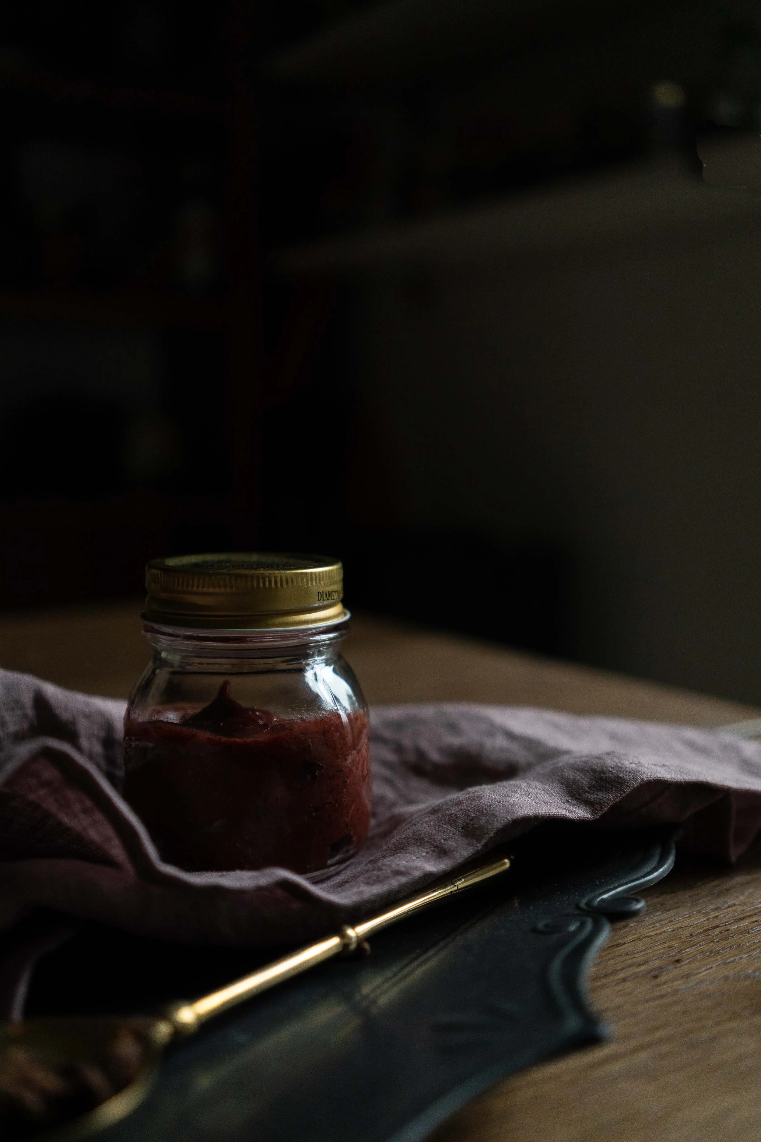 Rhubarb-Jam-with-cardamom-and-ginger-05158.jpg