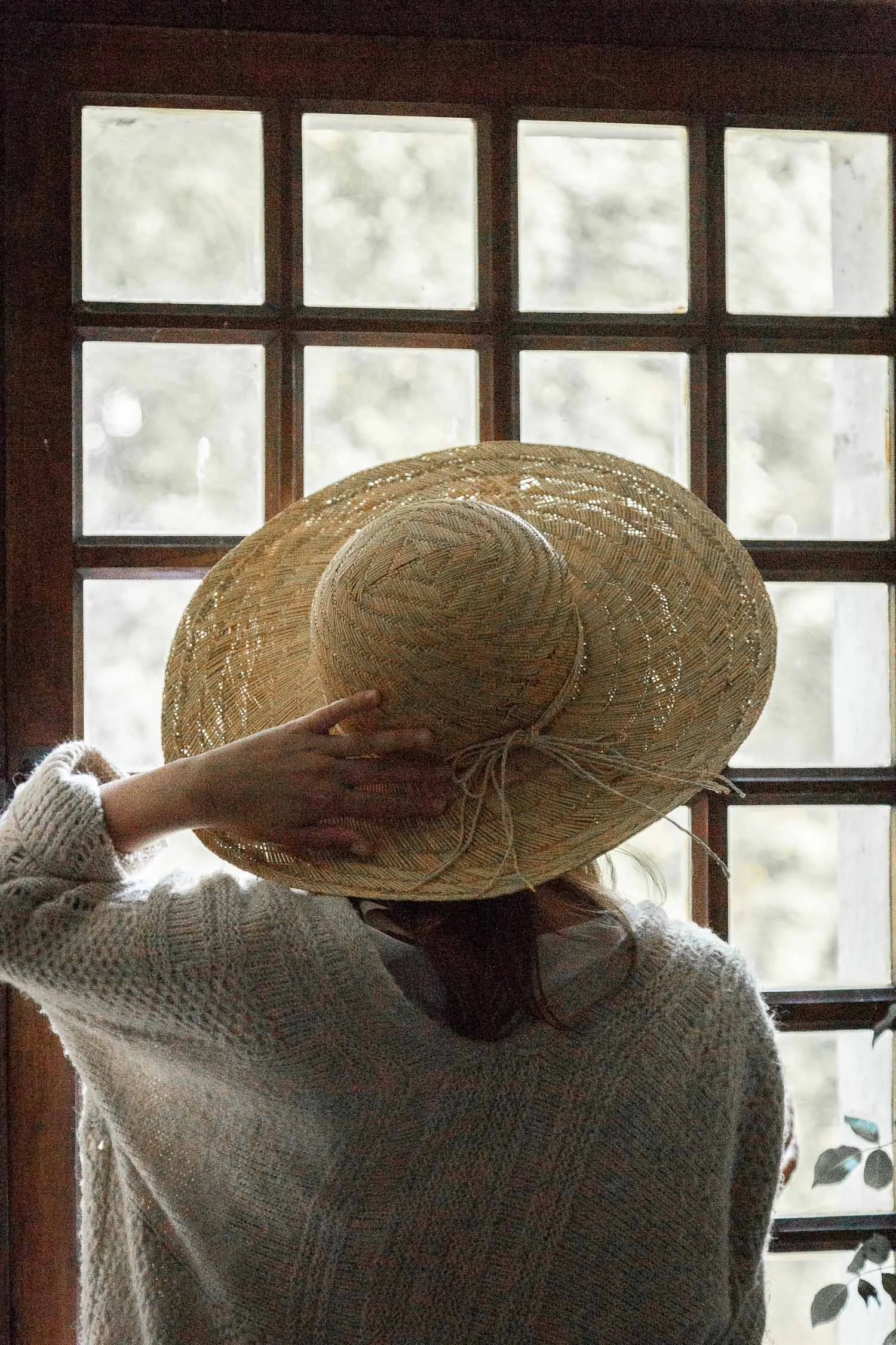 Champagne-portrait-lady-with-hat-France-6609.jpg