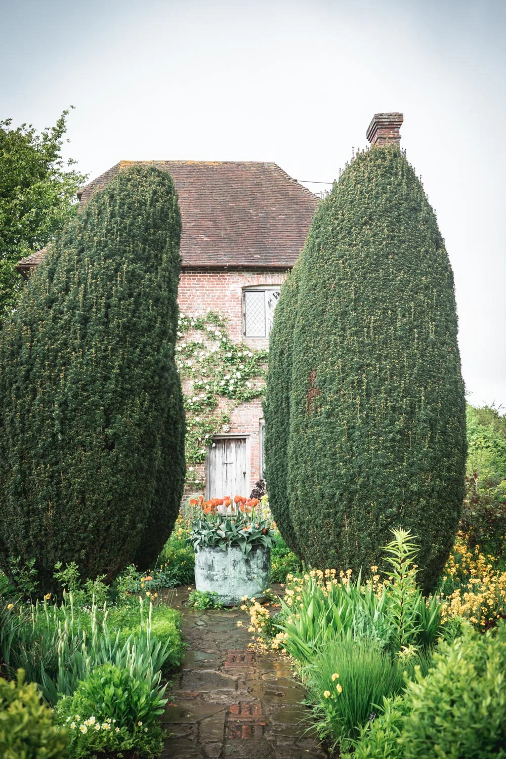 Sissinghurst-Castle-The-Spring-Garden.jpg