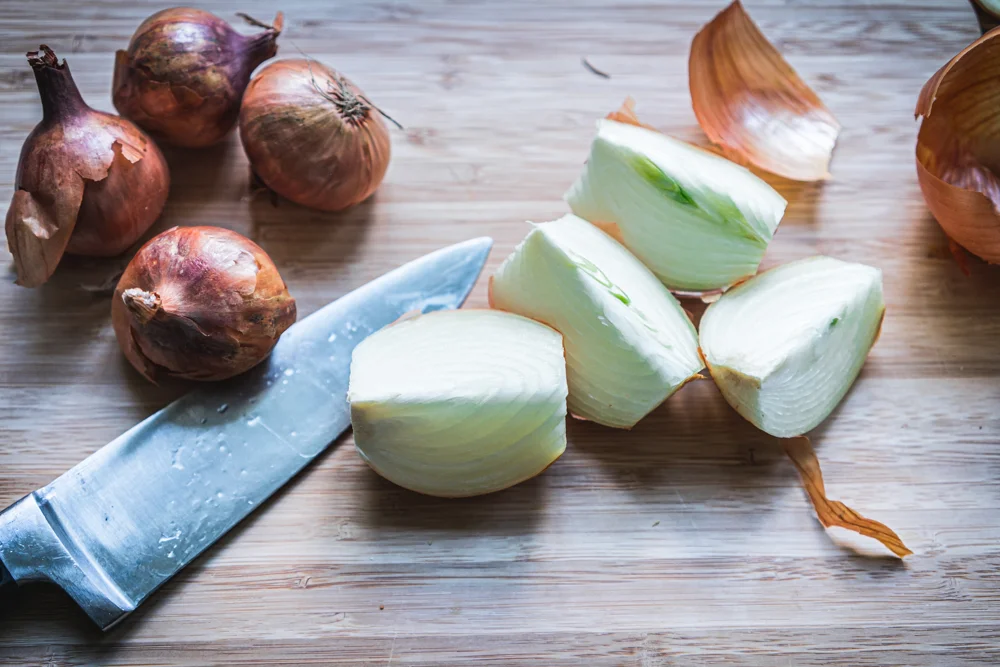 Chopping-onions.jpg