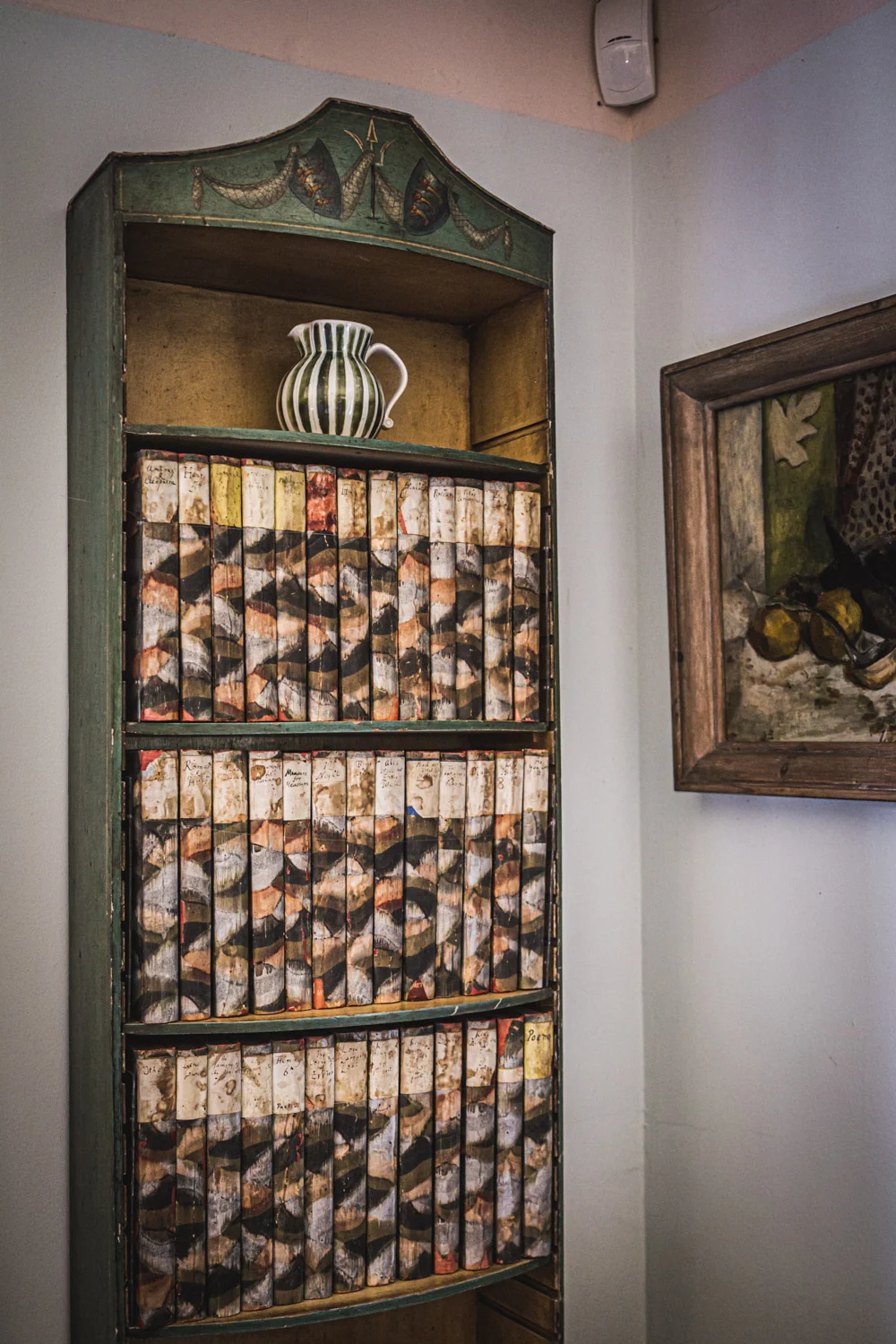 Monk's house-Virginia-Woolf-Shakespeare-collection.jpg