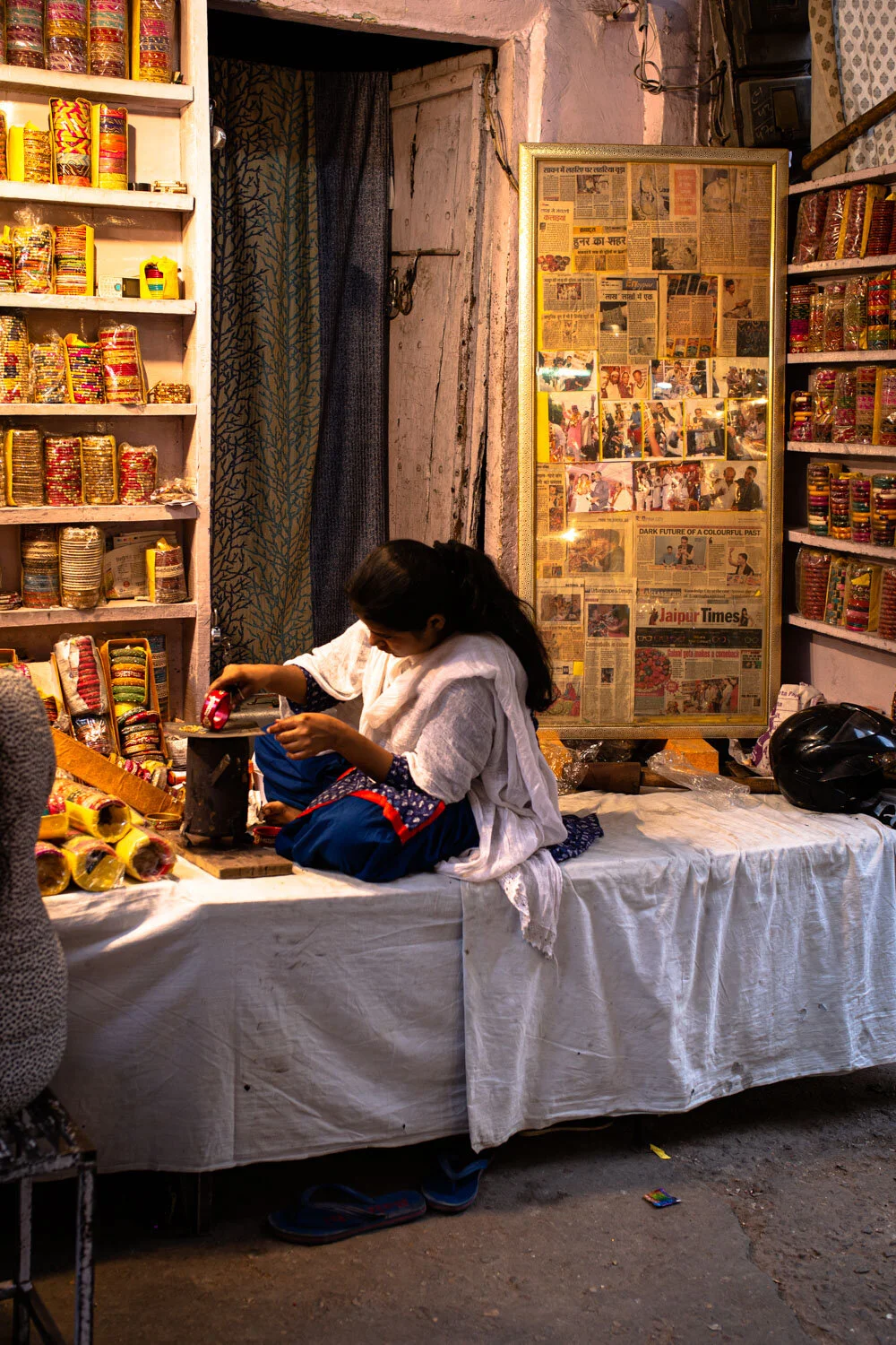 Stefania_Boglioli_INDIA_STREET-FOOD_Jewellery-shop-00-24.jpg