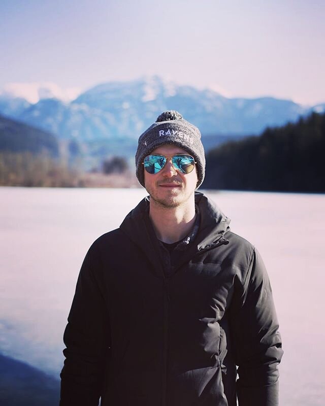Happy 🌏 Day 💚.
.
📸 @love.from.steph .
.
.
.
#throwbackwednesday earthday #beautifulbritishcolumbia #pemberton #explorebc #pembertonbc #hikebc #activelifestyles #mountainphotographer #bcviews