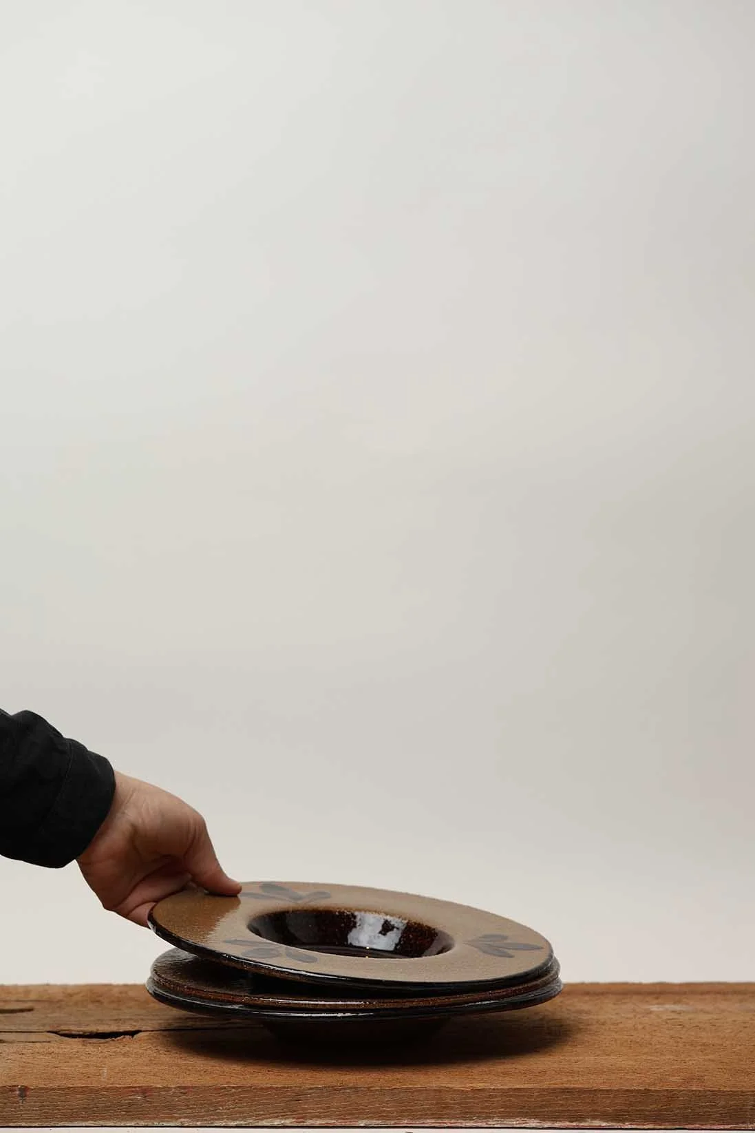 Assiette Trottoir:Chapeau- Fleur - Collection St-Armand par Atelier Trema2.jpg