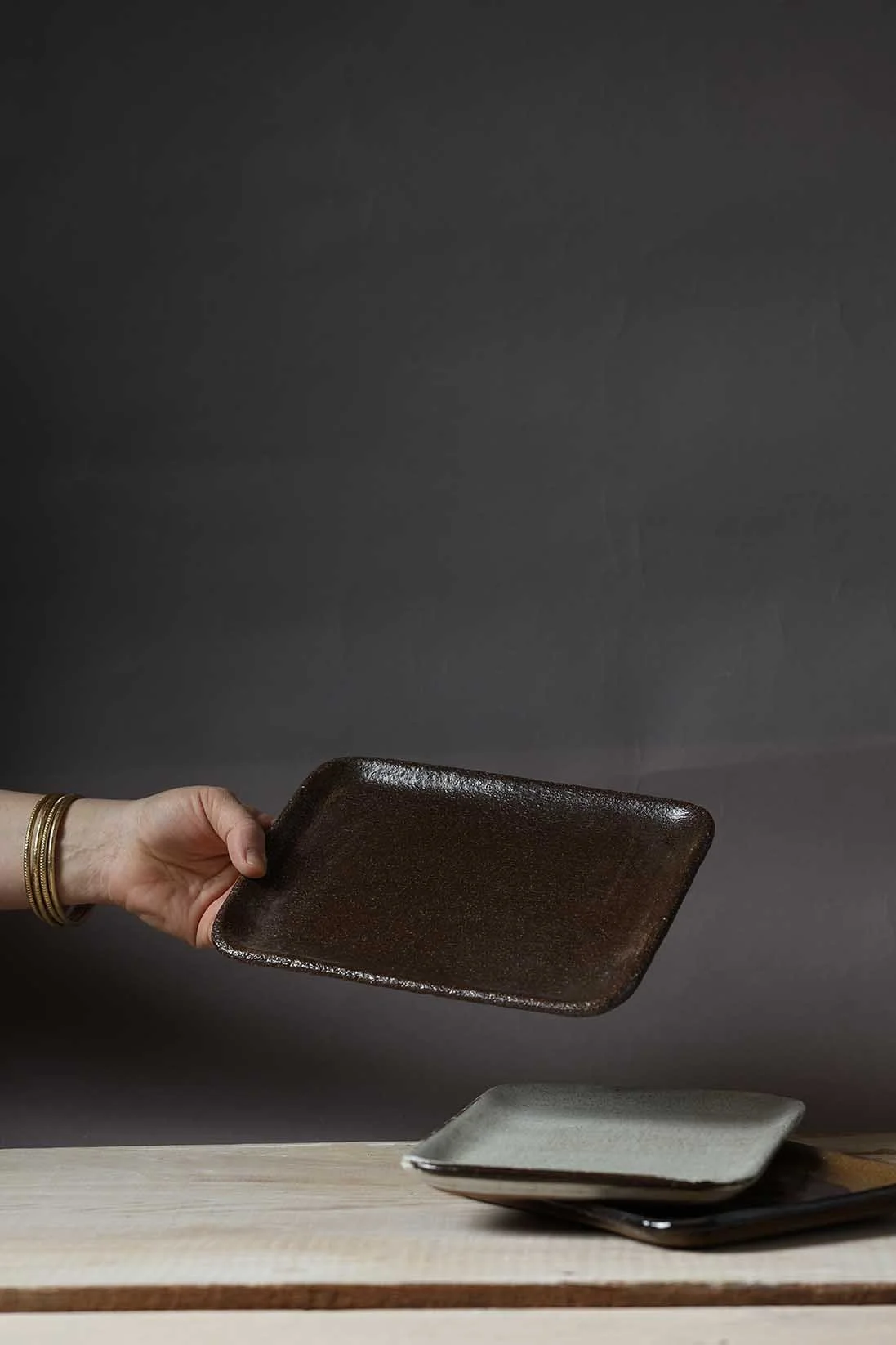 Plateau service - Collection St-Armand - brun - Atelier Trema8.jpg