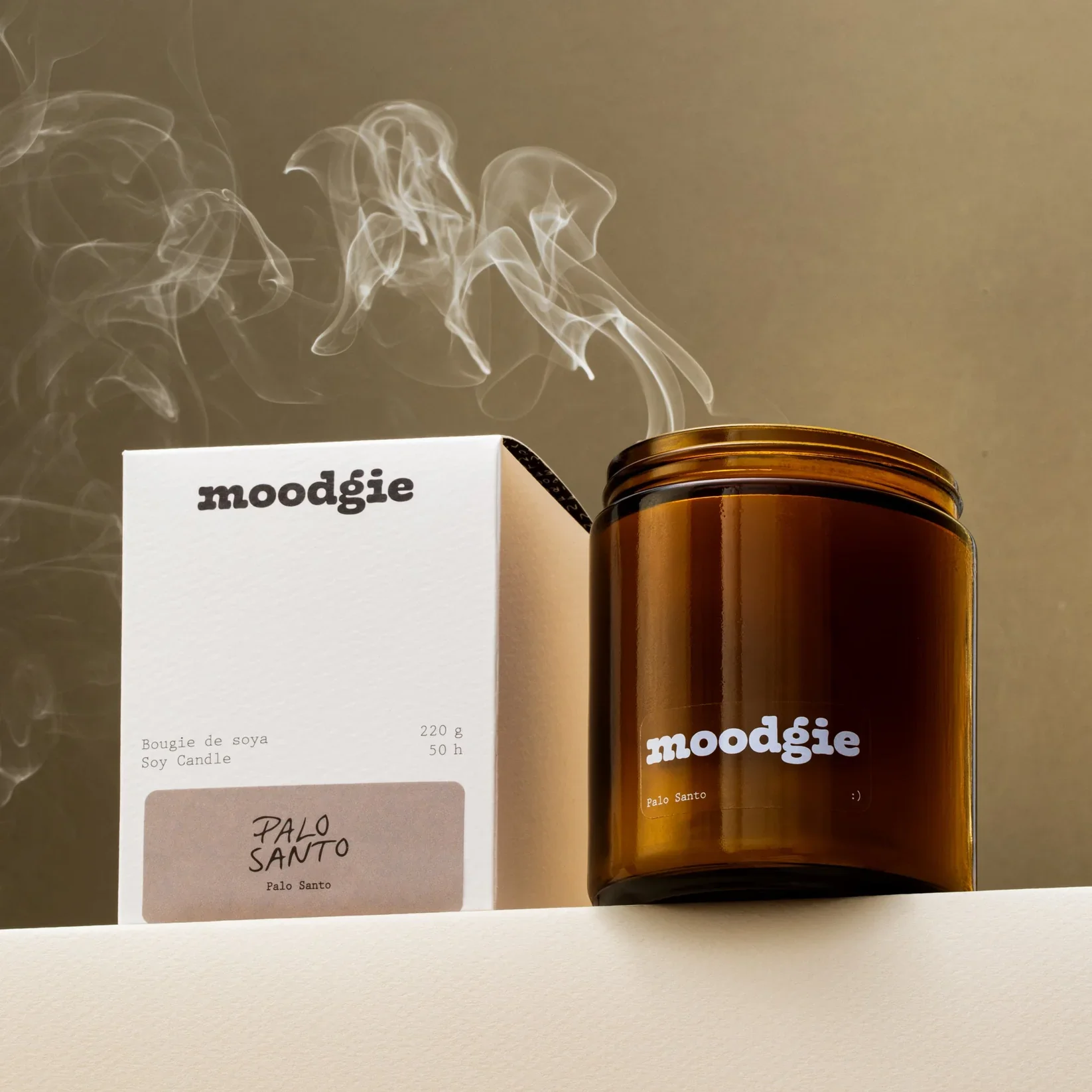 bougie-soya-palo-santo-220g-naturelle-moodgie.jpg.webp