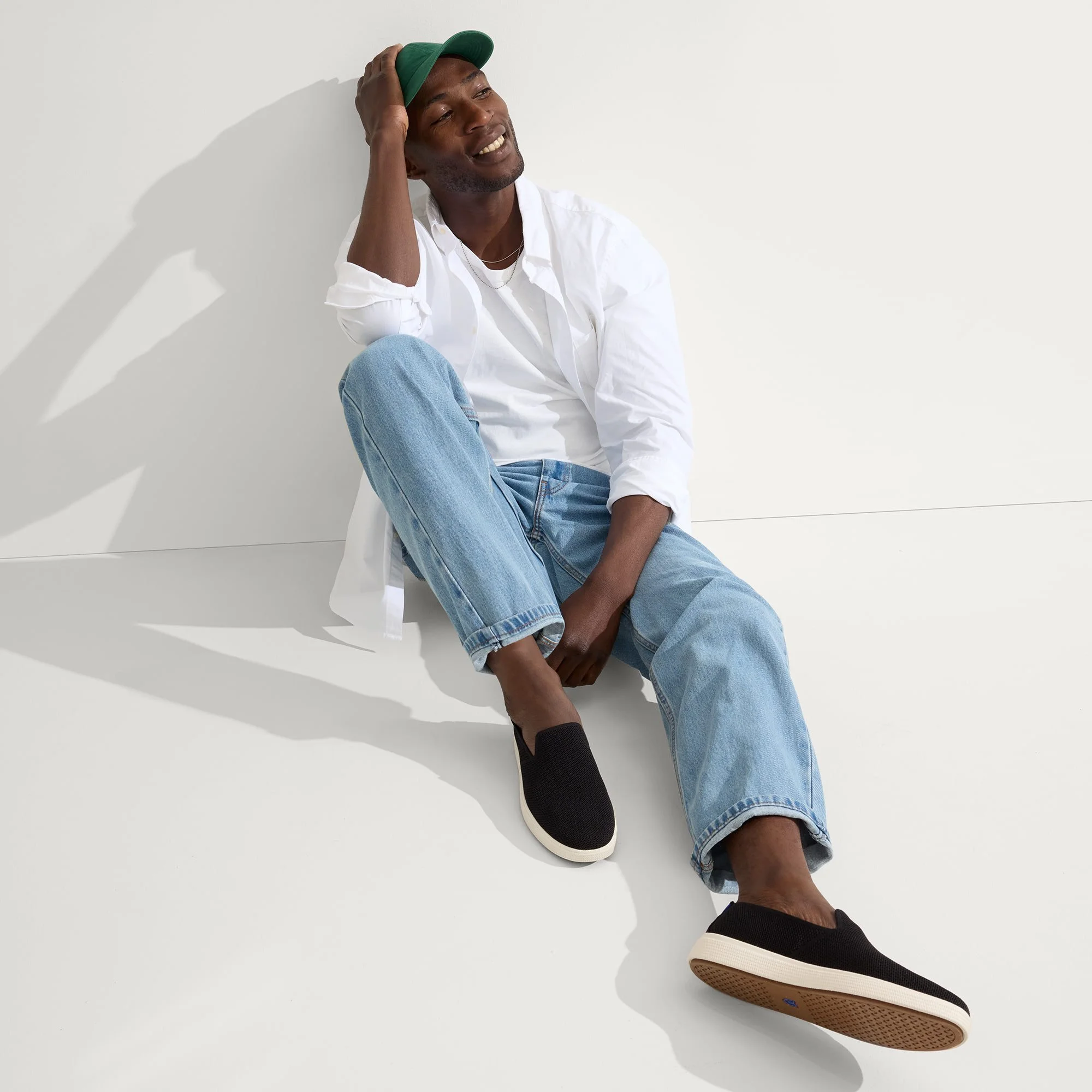 190_Ravello Slip On Sneaker_Black_On Figure_0763.20240621215045522.jpg