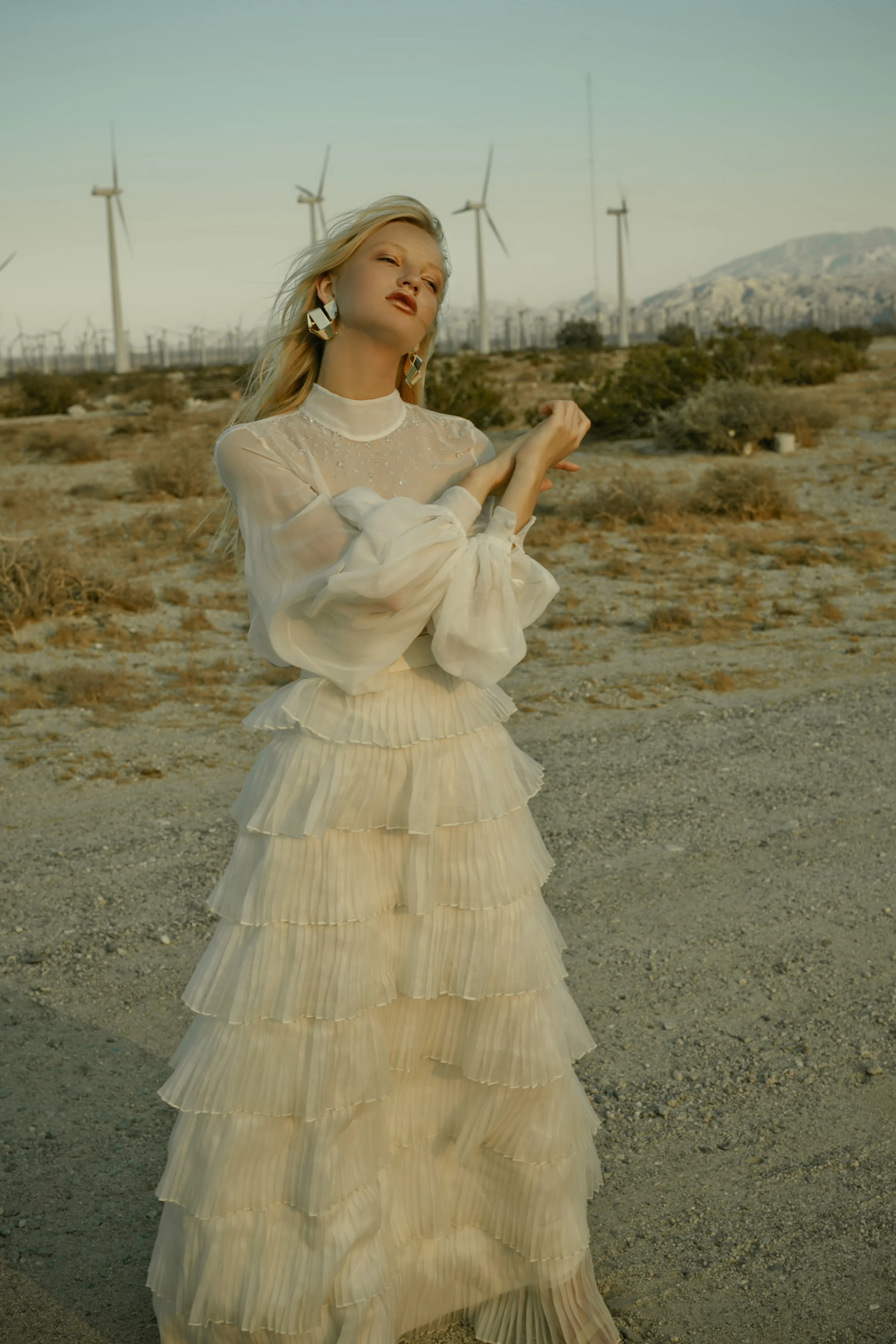 L'eto-Bridal-Wedding-Gowns-Palm-Springs-Collection_-12.jpg