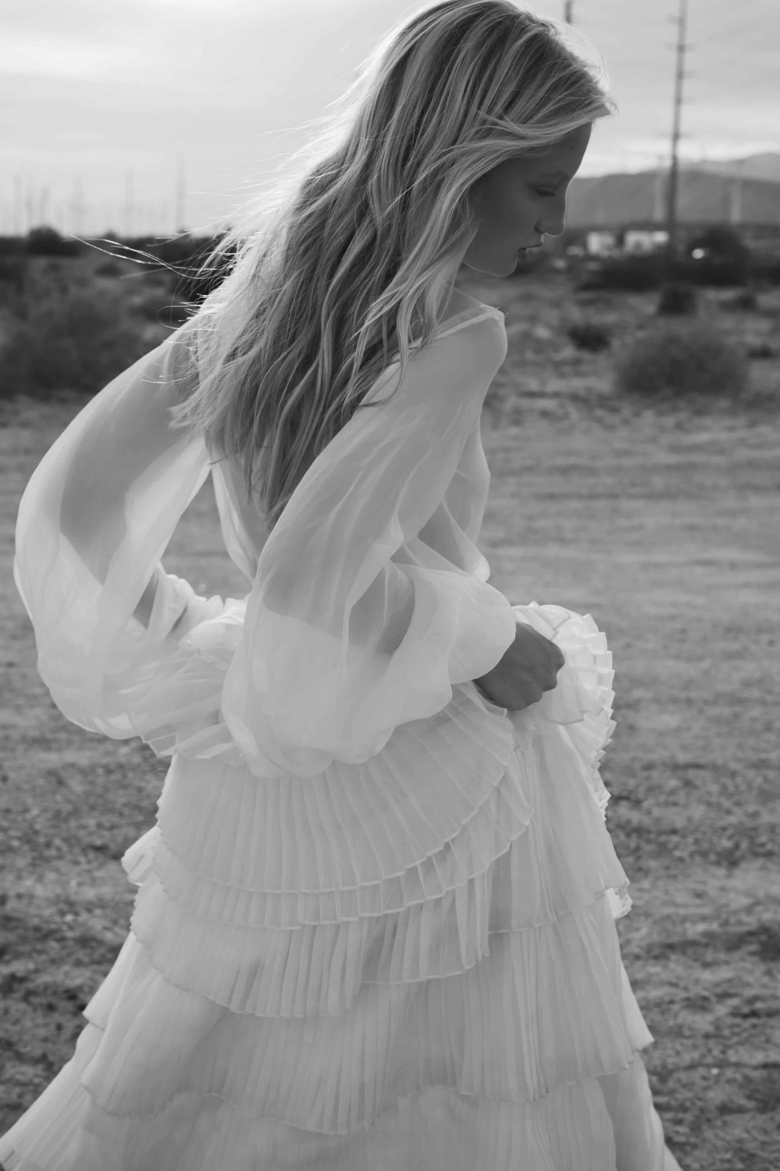 L'eto-Bridal-Wedding-Gowns-Palm-Springs-Collection_-13.jpg