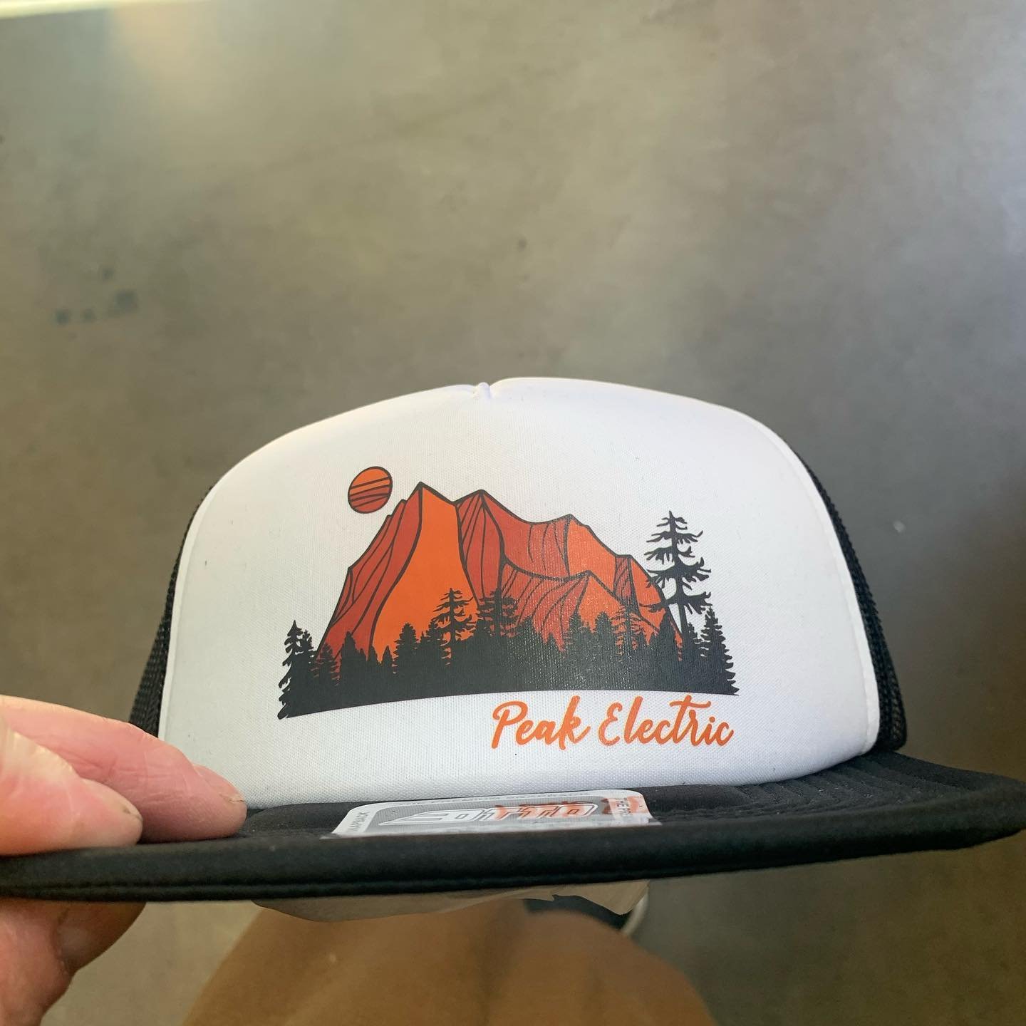 I drew a new version of @peakelectricltd logo for some trucker hats we made up. Pleased how they turned out.