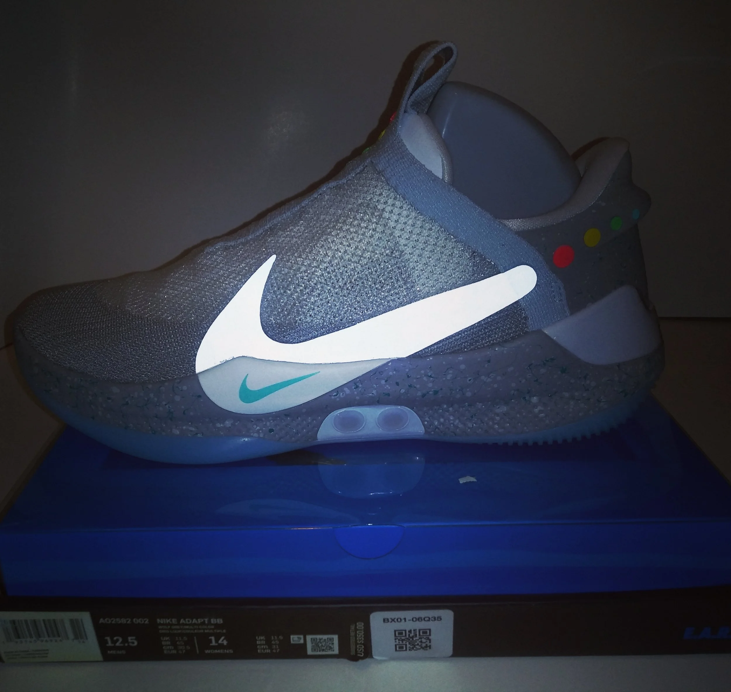 nike adapt bb mag on feet