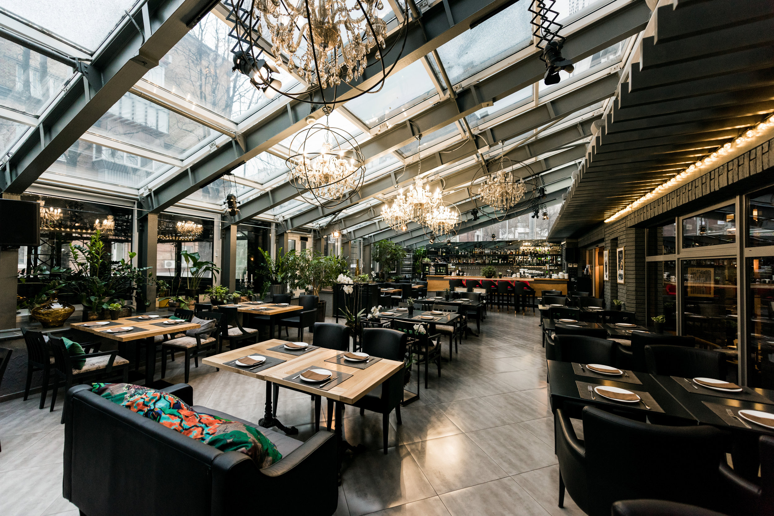 interior restaurant.jpeg